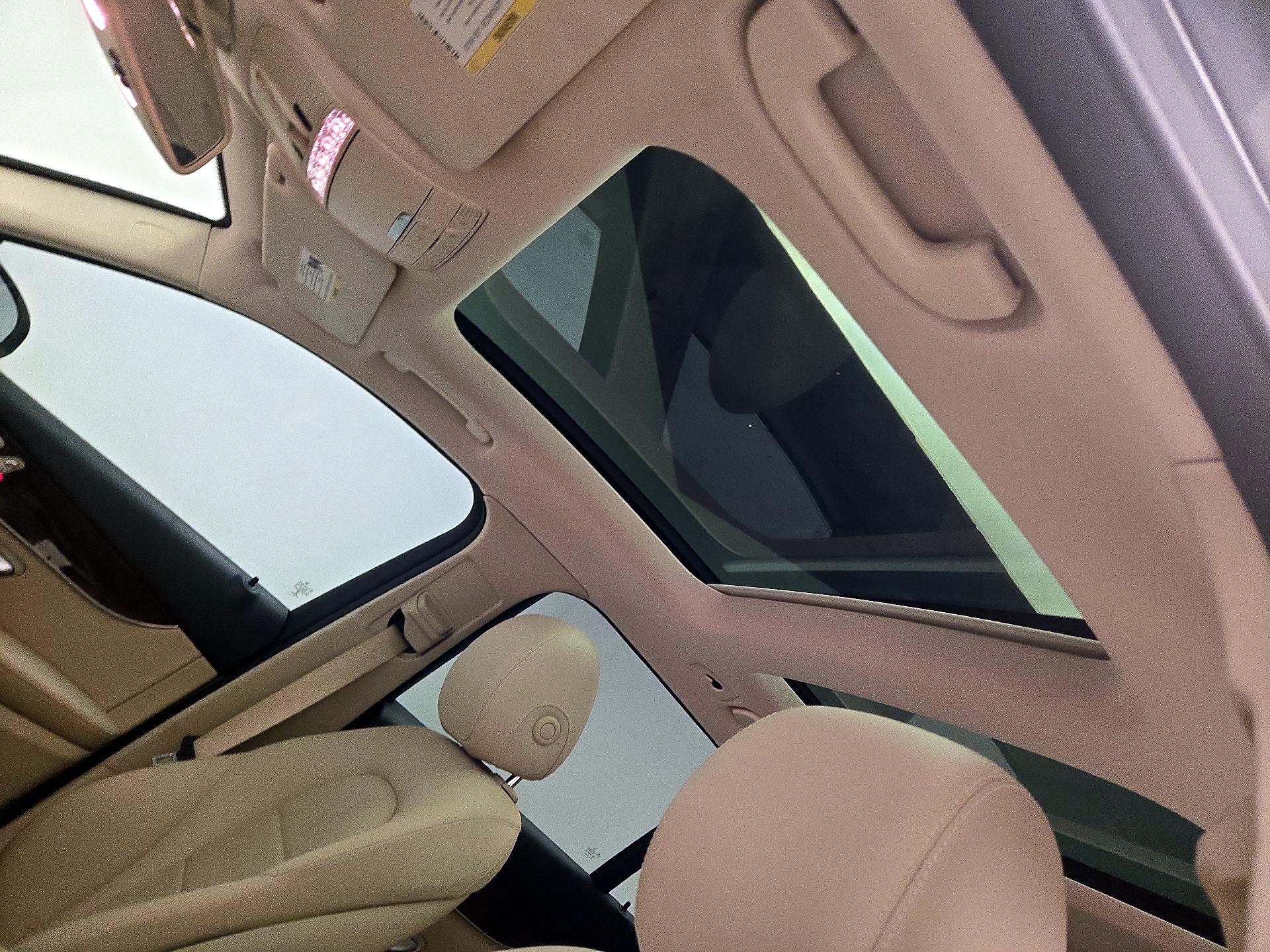 Thumbnail: 2018 Mercedes-Benz GLC - 19