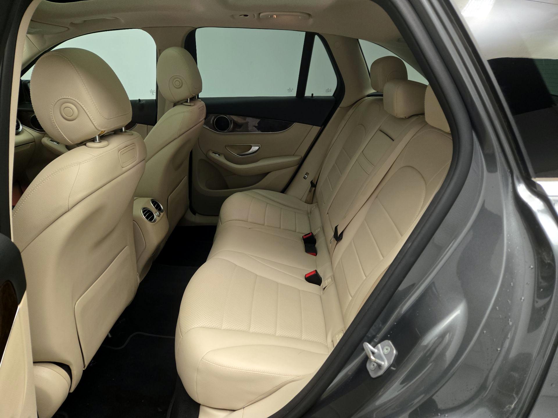 Thumbnail: 2018 Mercedes-Benz GLC - 20