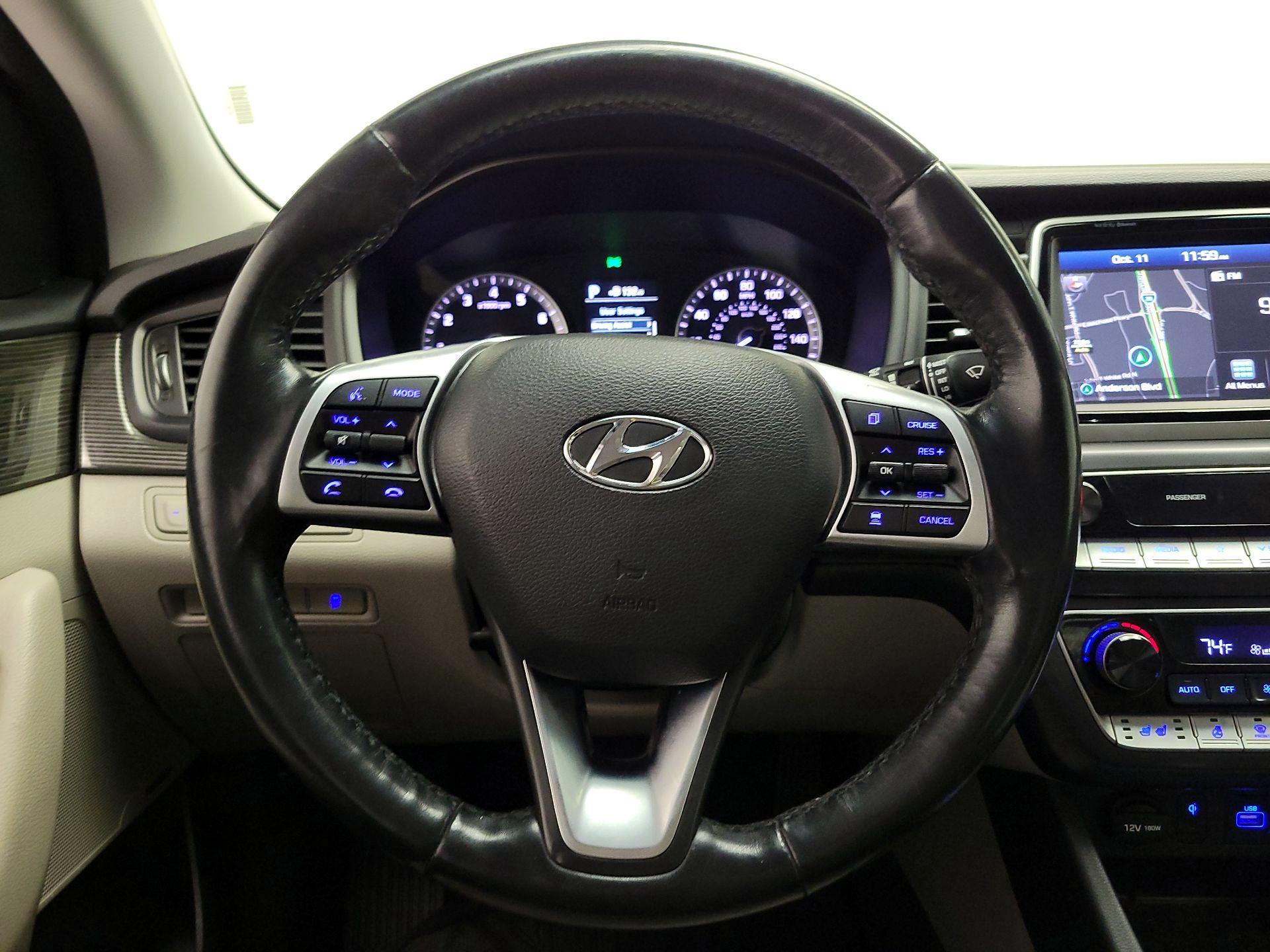 Thumbnail: 2019 Hyundai Sonata - 10