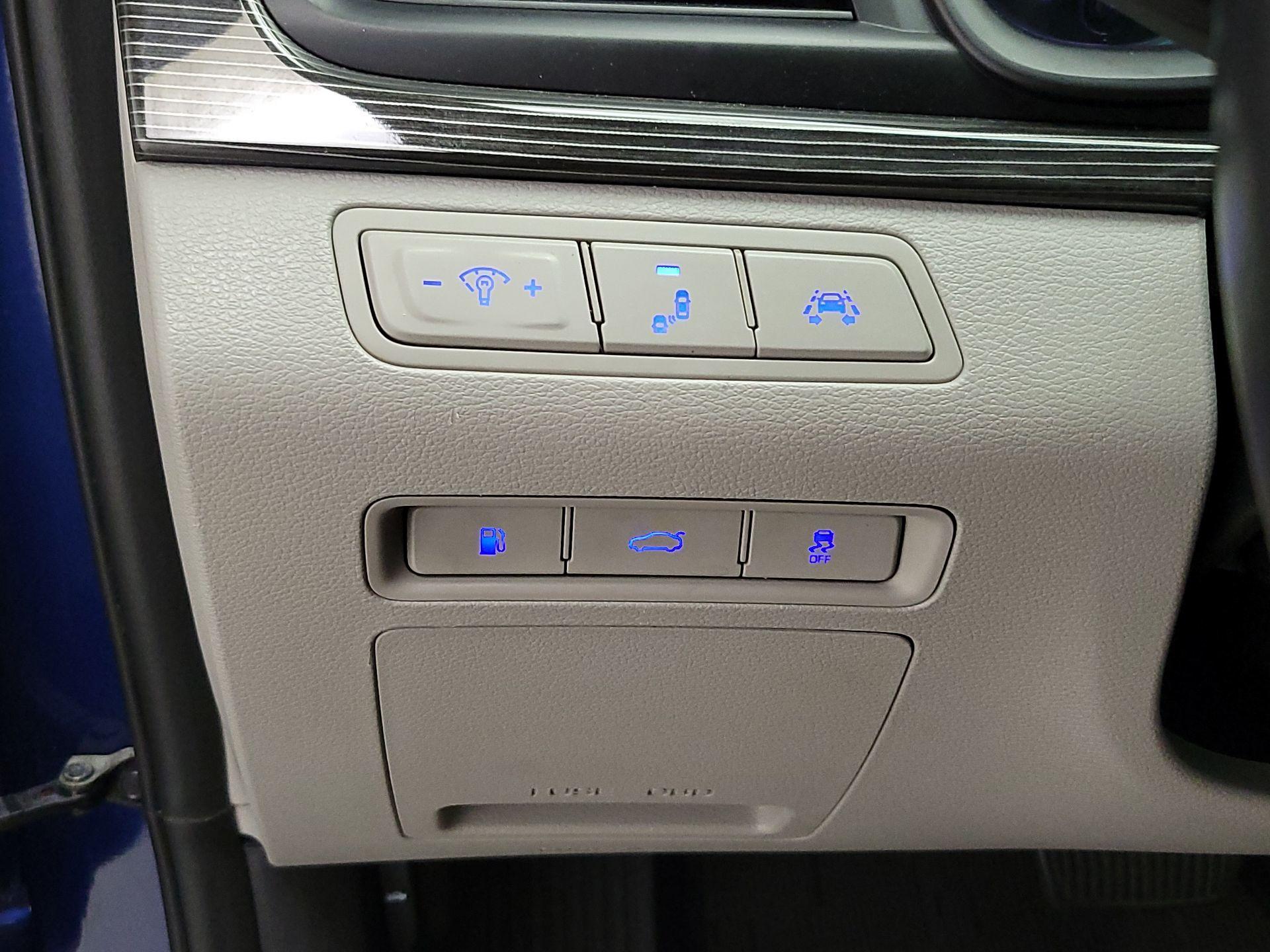 Thumbnail: 2019 Hyundai Sonata - 13