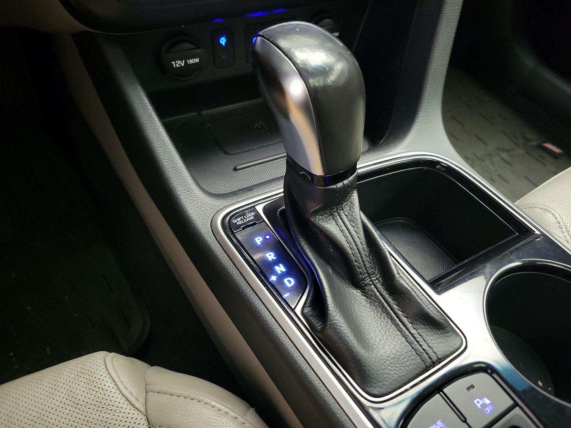 Thumbnail: 2019 Hyundai Sonata - 18