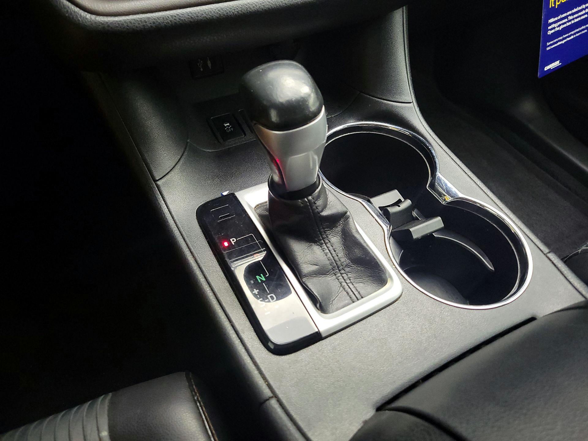 Thumbnail: 2015 Toyota Highlander - 17