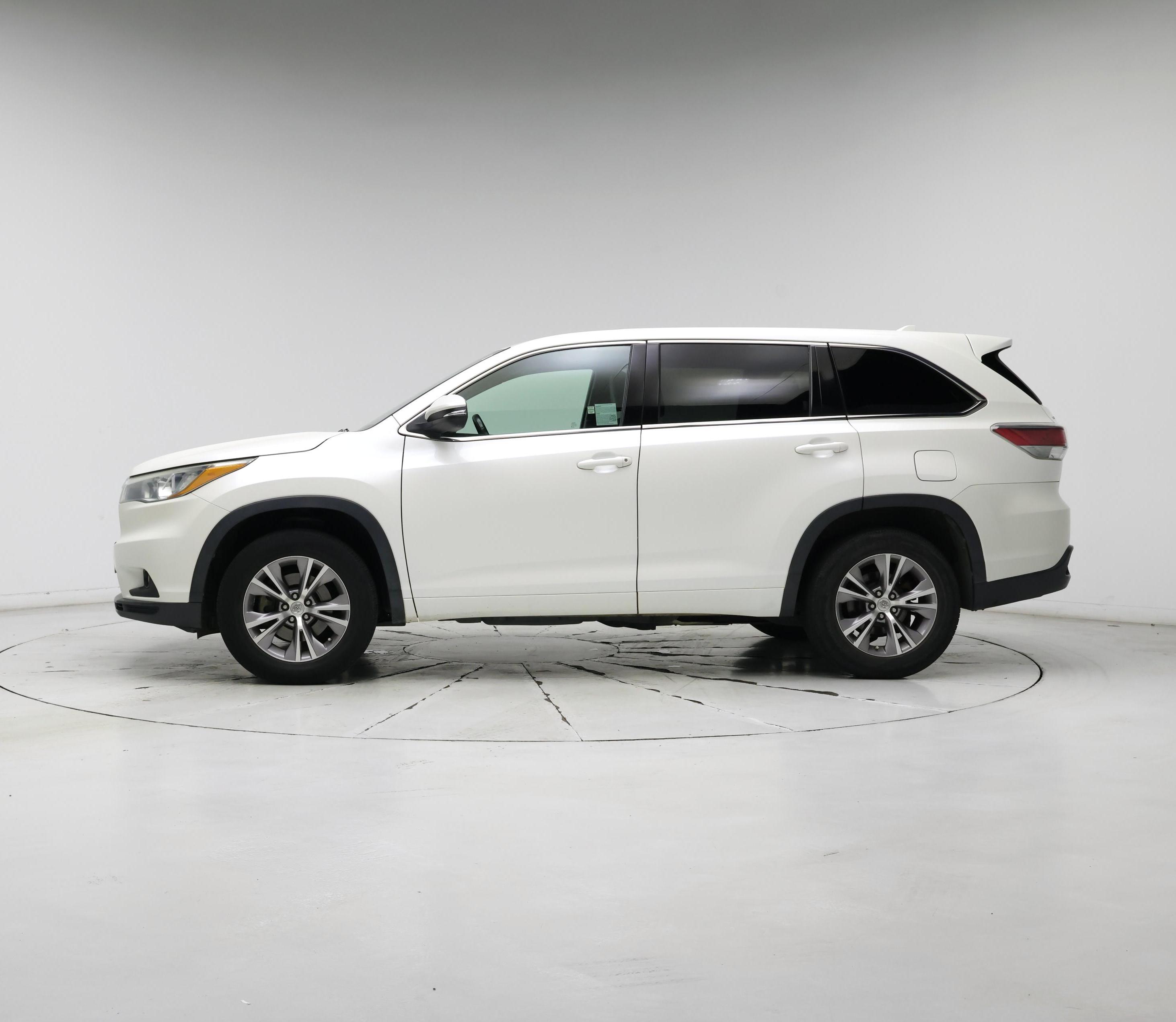 Thumbnail: 2015 Toyota Highlander - 3