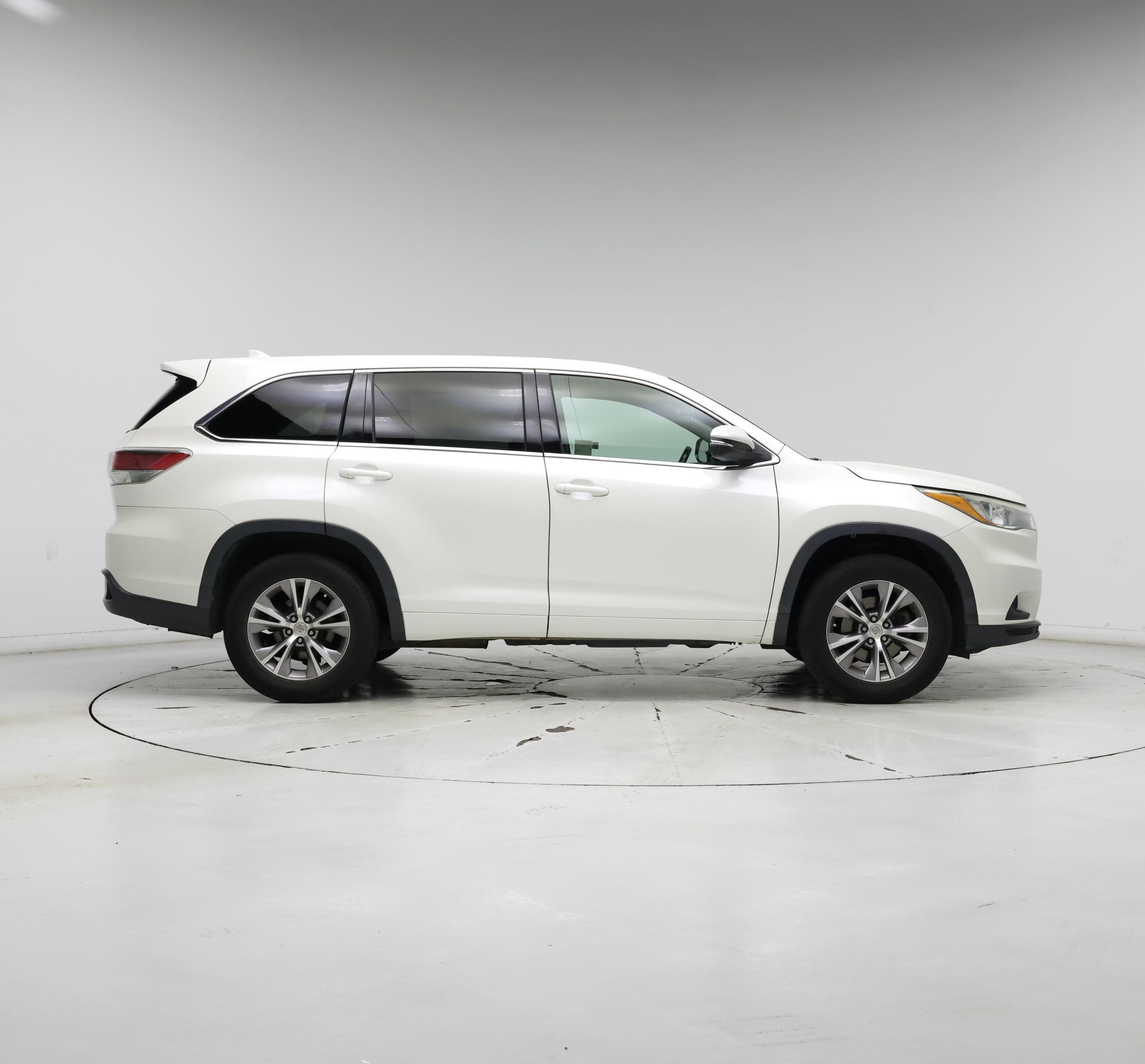 Thumbnail: 2015 Toyota Highlander - 7