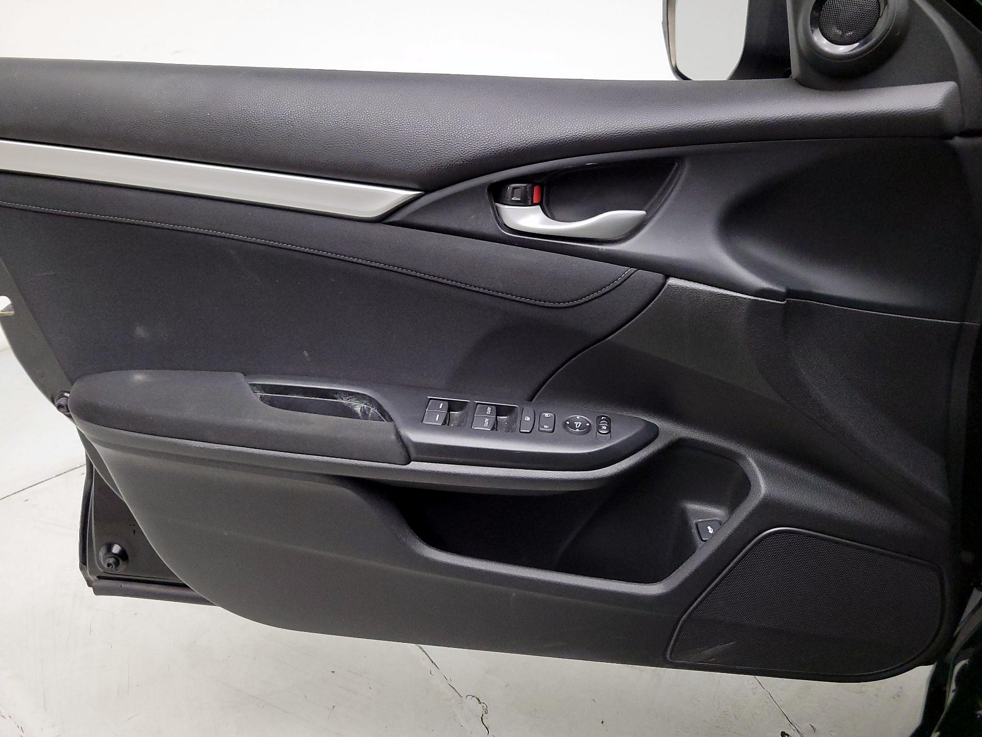 Thumbnail: 2017 Honda Civic - 12