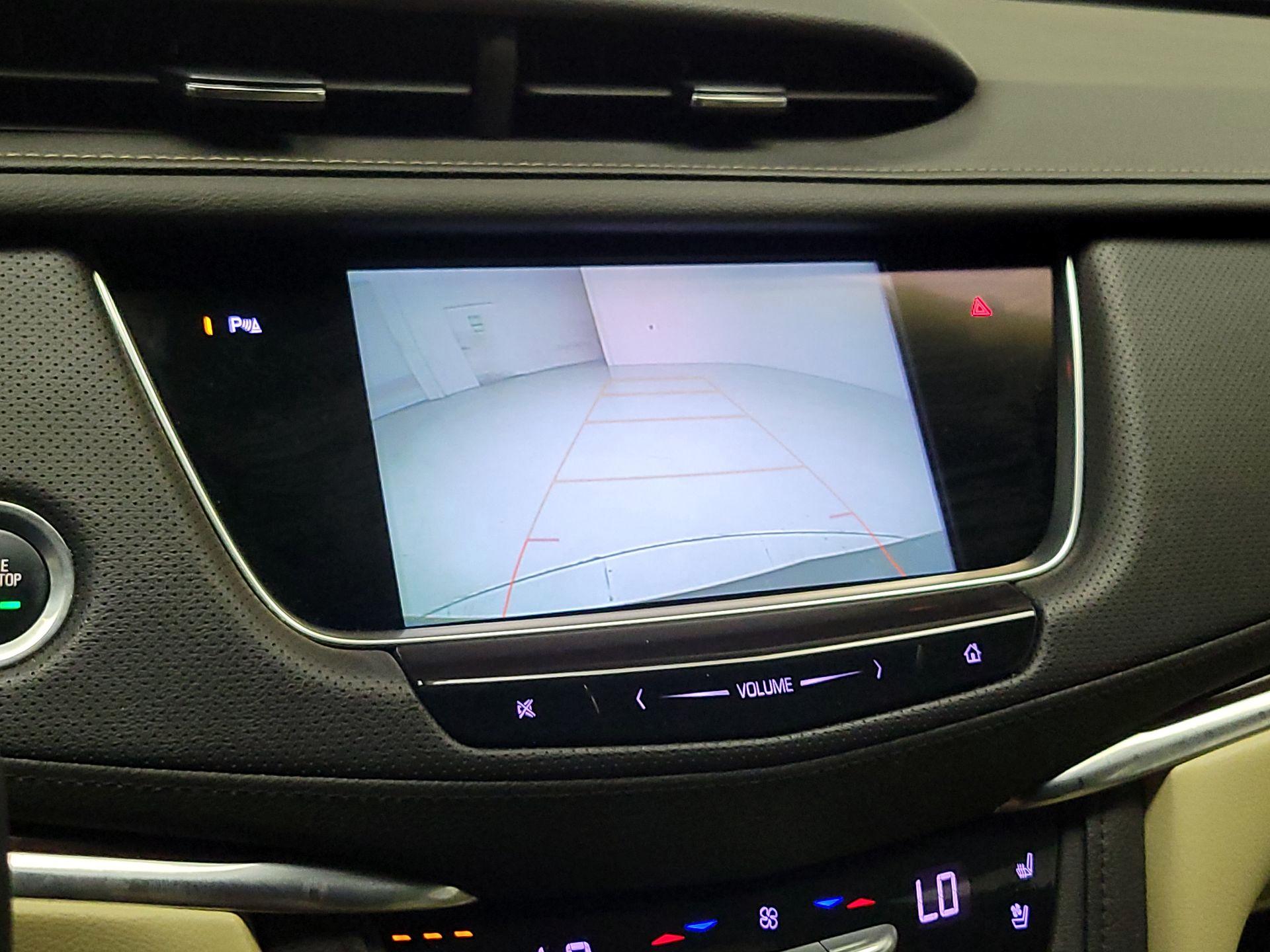 Thumbnail: 2018 Cadillac XT5 - 15