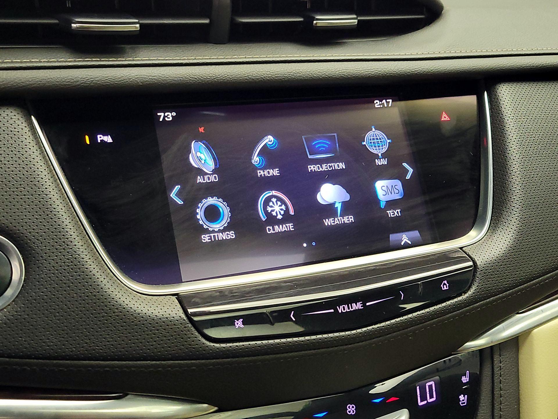Thumbnail: 2018 Cadillac XT5 - 16