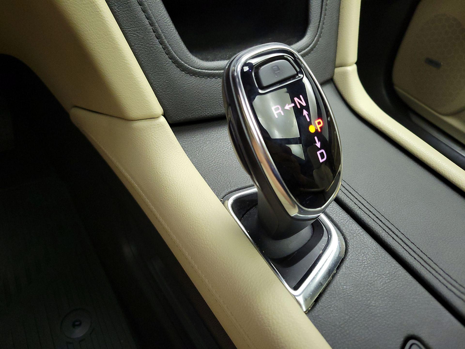 Thumbnail: 2018 Cadillac XT5 - 18