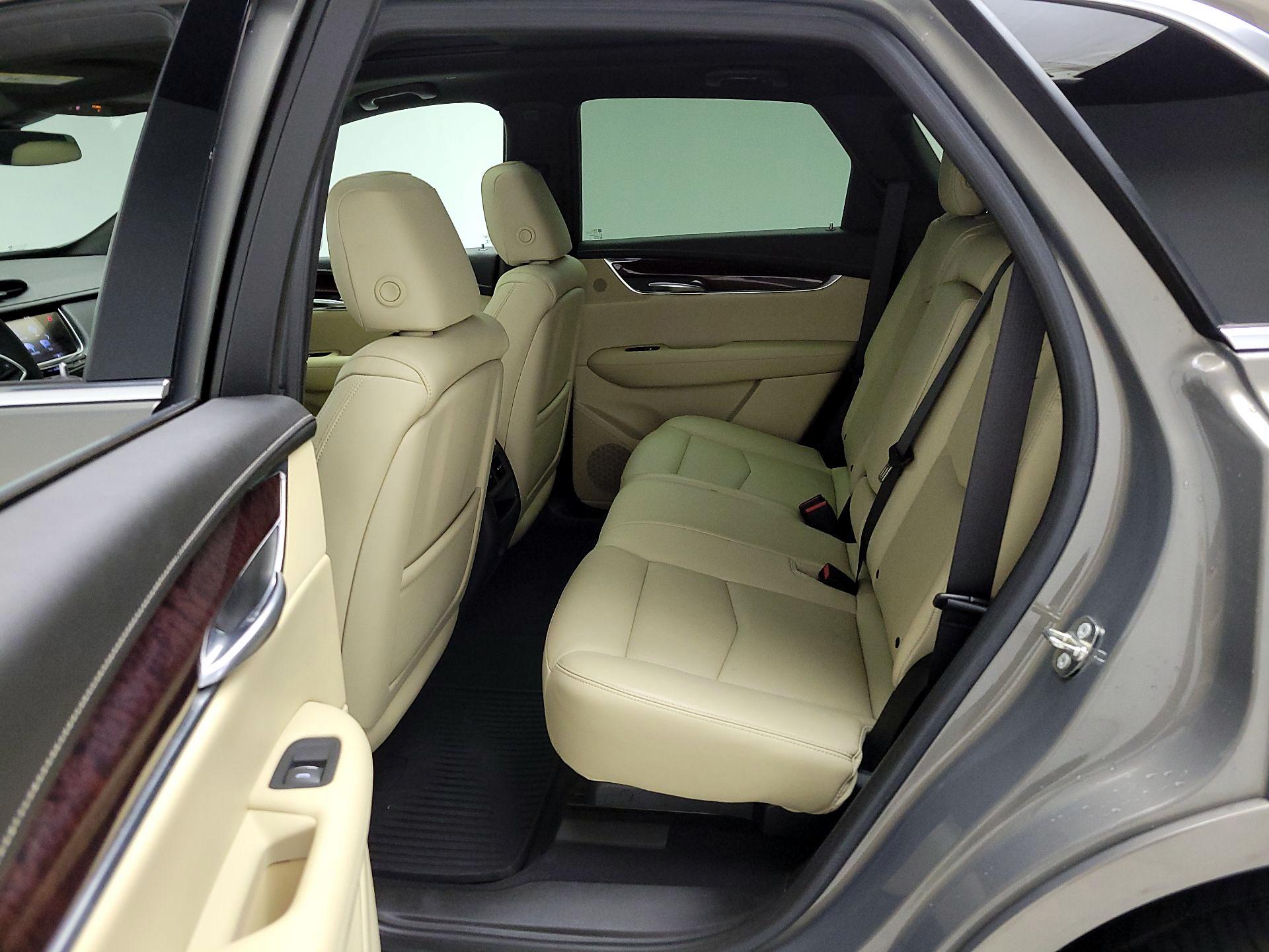Thumbnail: 2018 Cadillac XT5 - 20