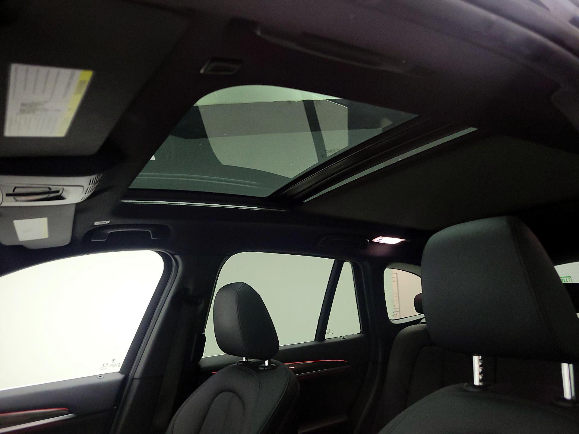 Thumbnail: 2018 BMW X1 - 19