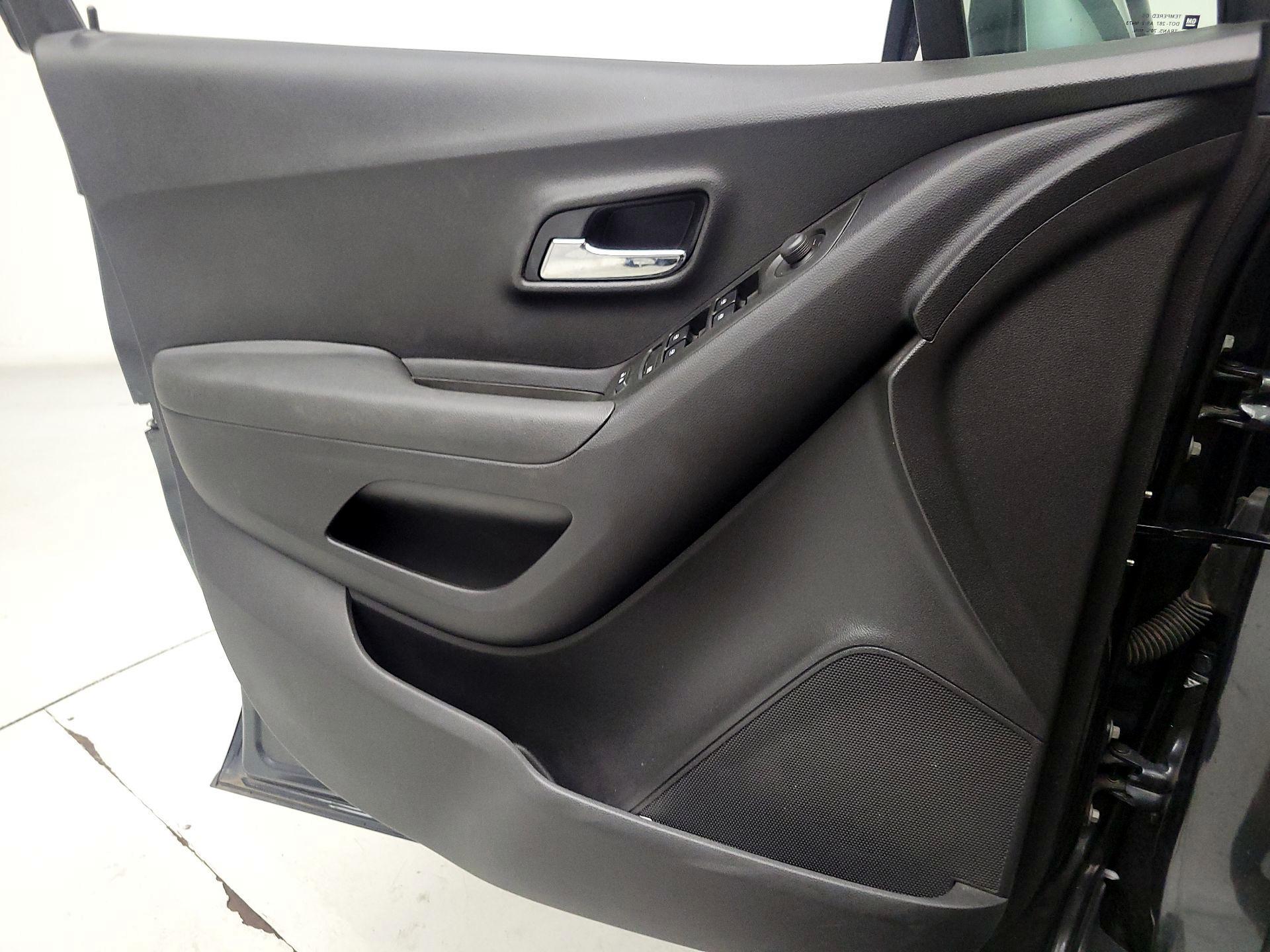 Thumbnail: 2020 Chevrolet Trax - 12