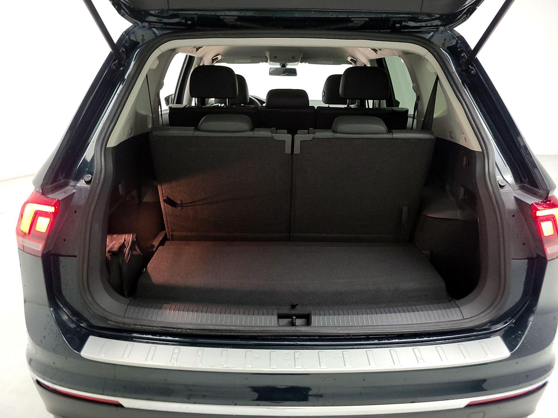 Thumbnail: 2018 Volkswagen Tiguan - 20