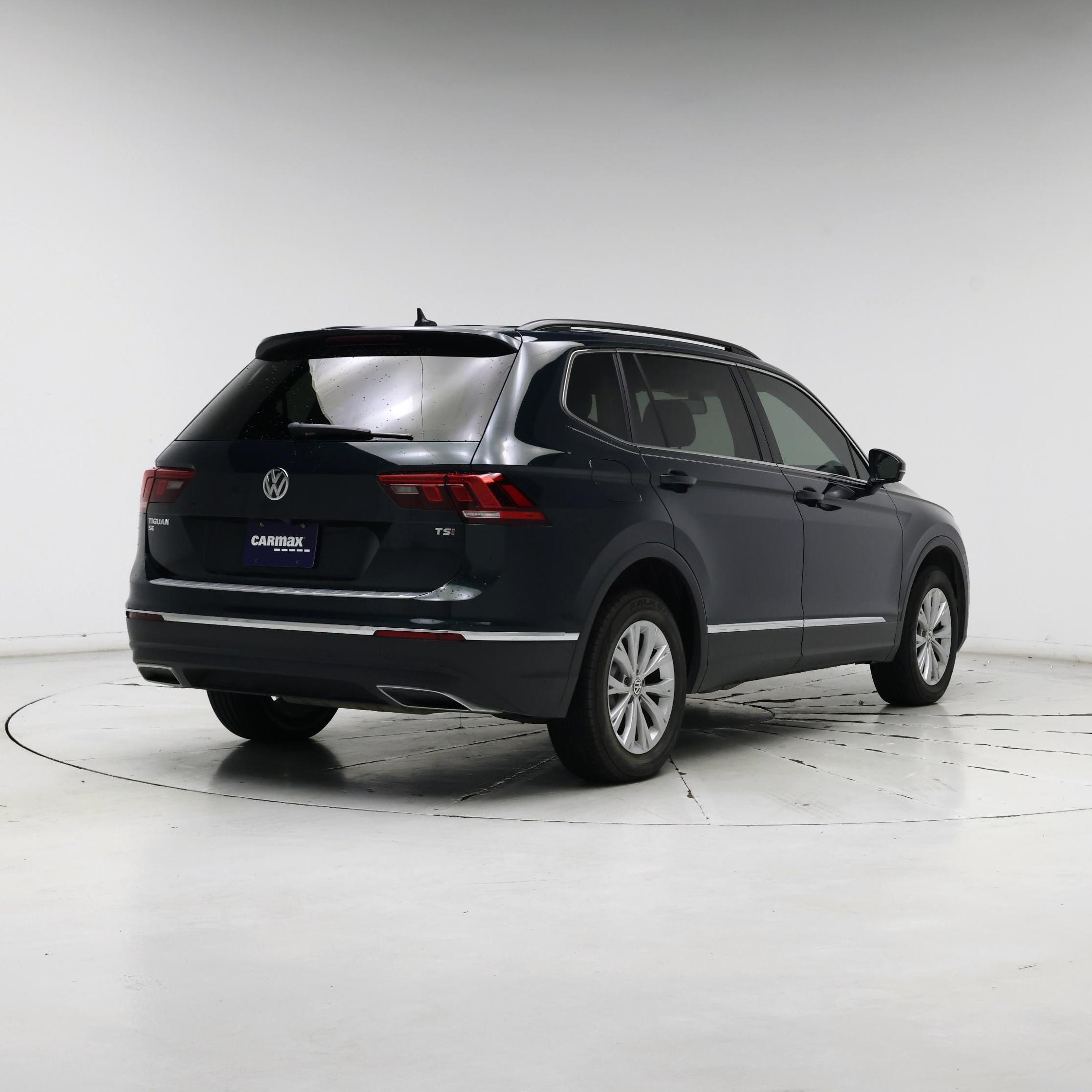 Thumbnail: 2018 Volkswagen Tiguan - 8