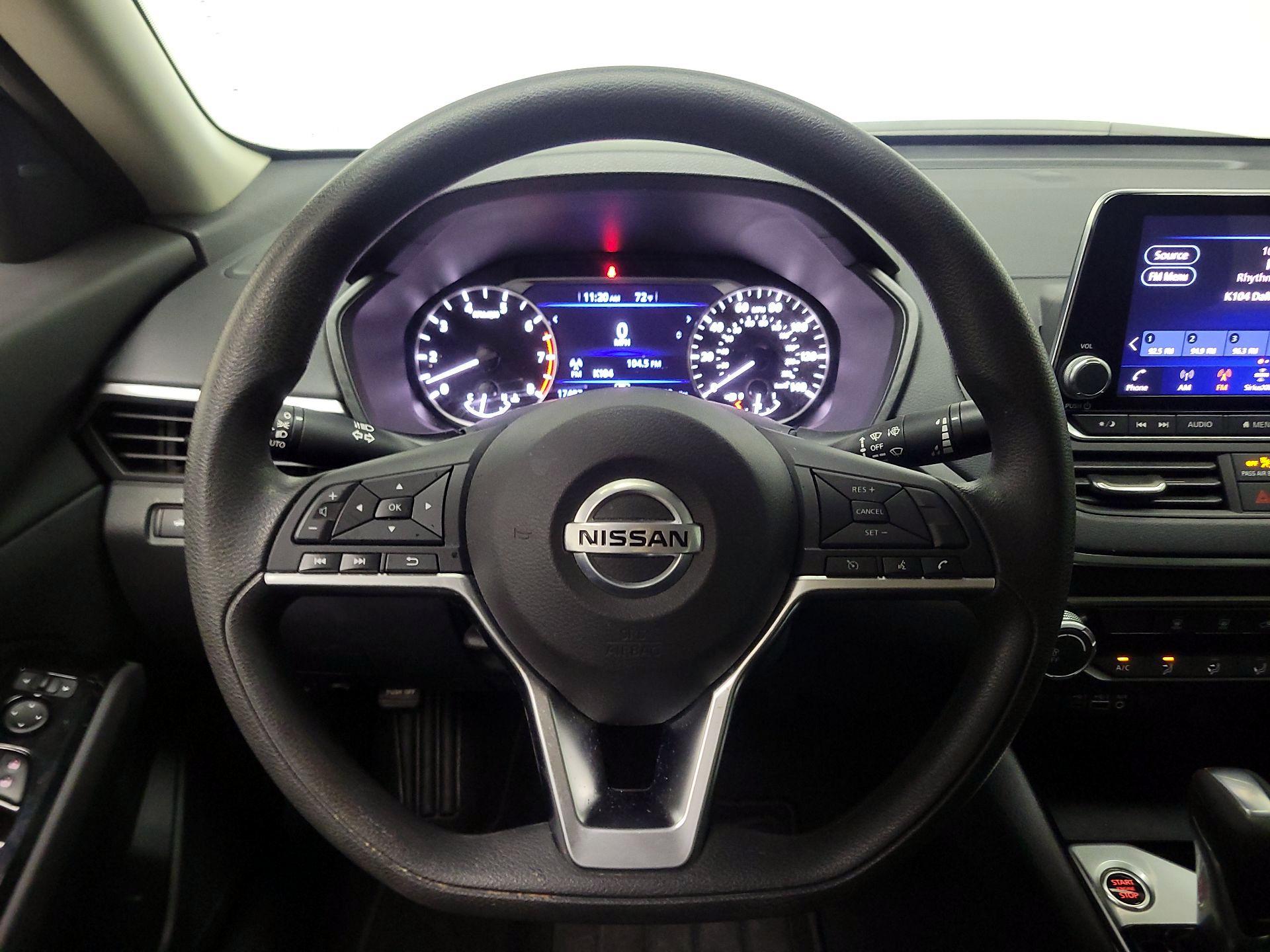 Thumbnail: 2021 Nissan Altima - 10