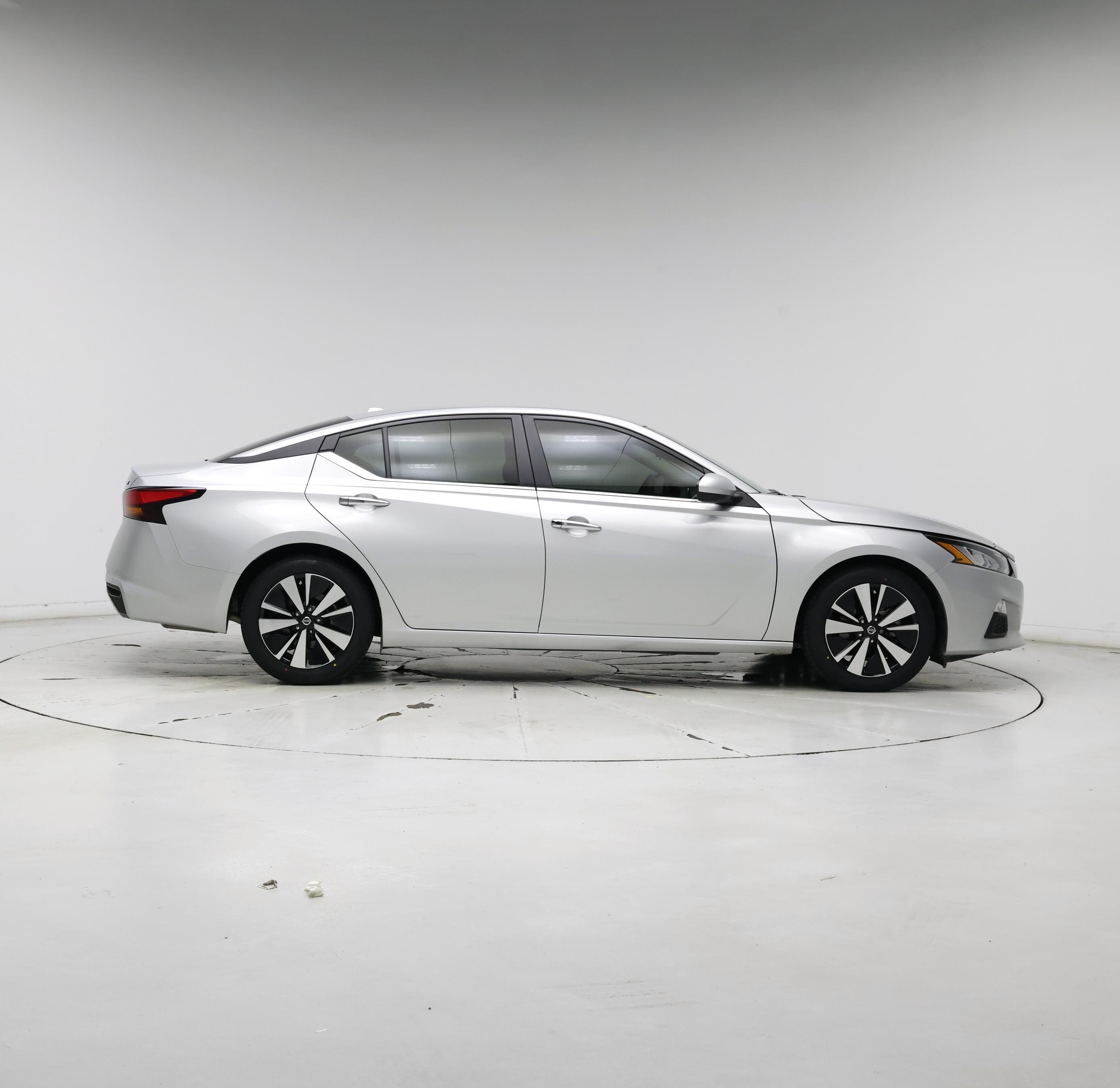 Thumbnail: 2021 Nissan Altima - 7