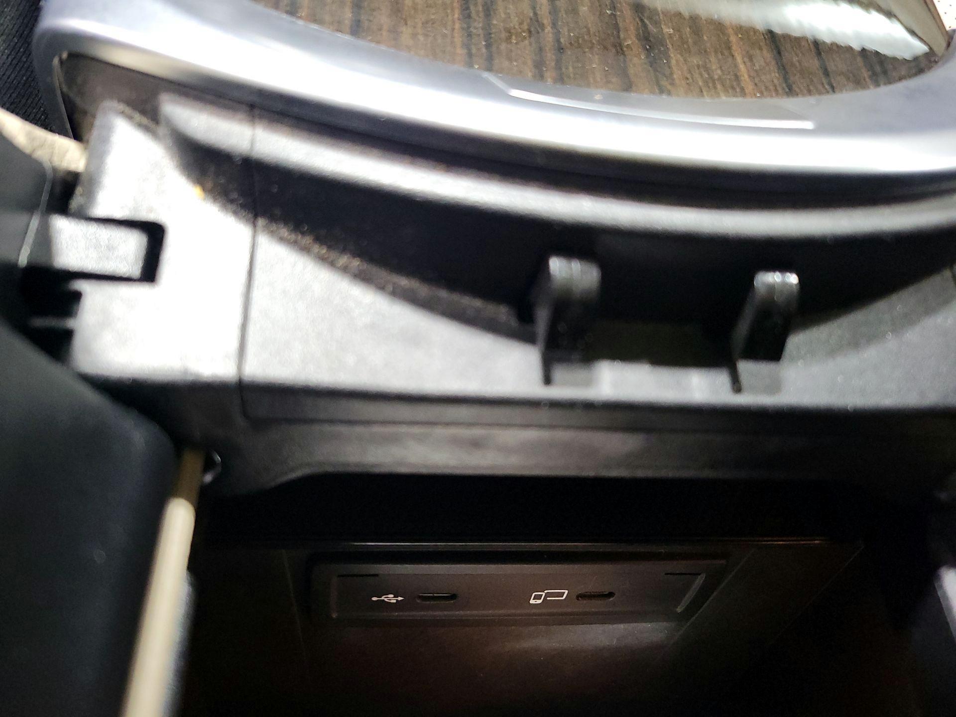 Thumbnail: 2022 Mercedes-Benz GLC - 17