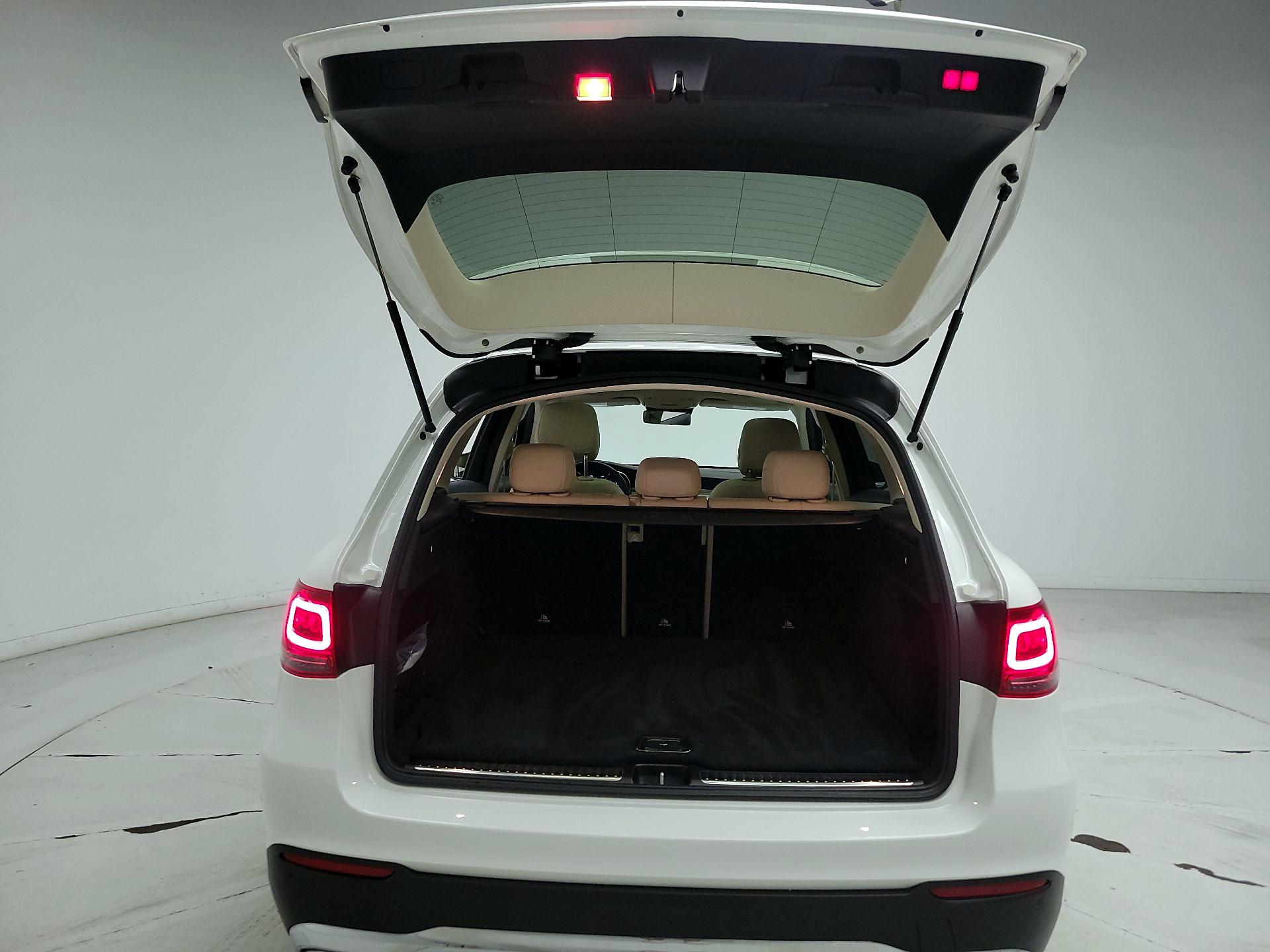 Thumbnail: 2022 Mercedes-Benz GLC - 20