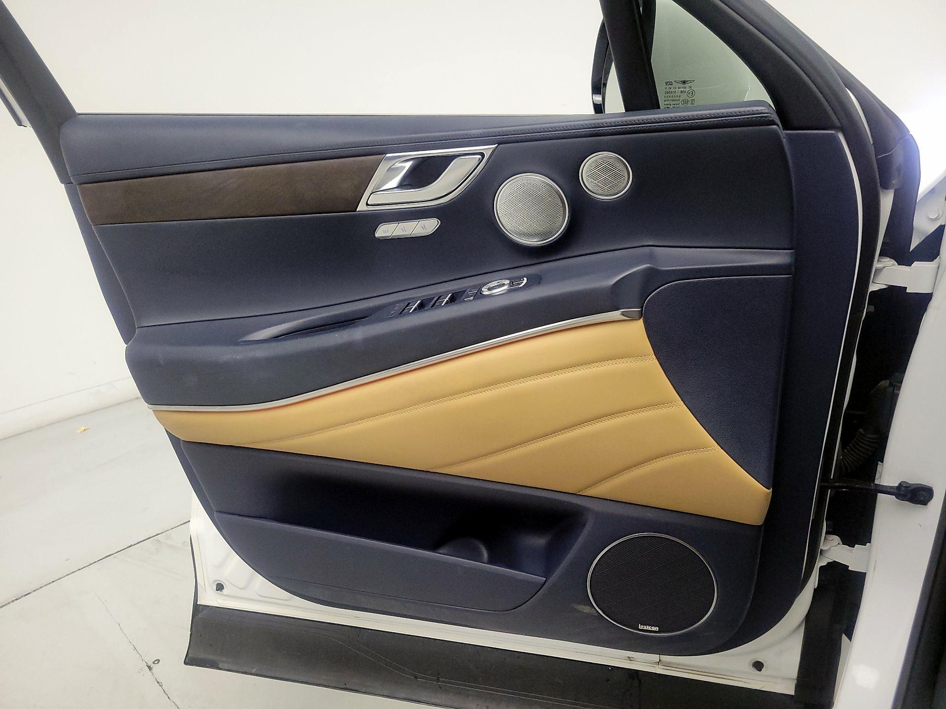 Thumbnail: 2021 Genesis GV80 - 12