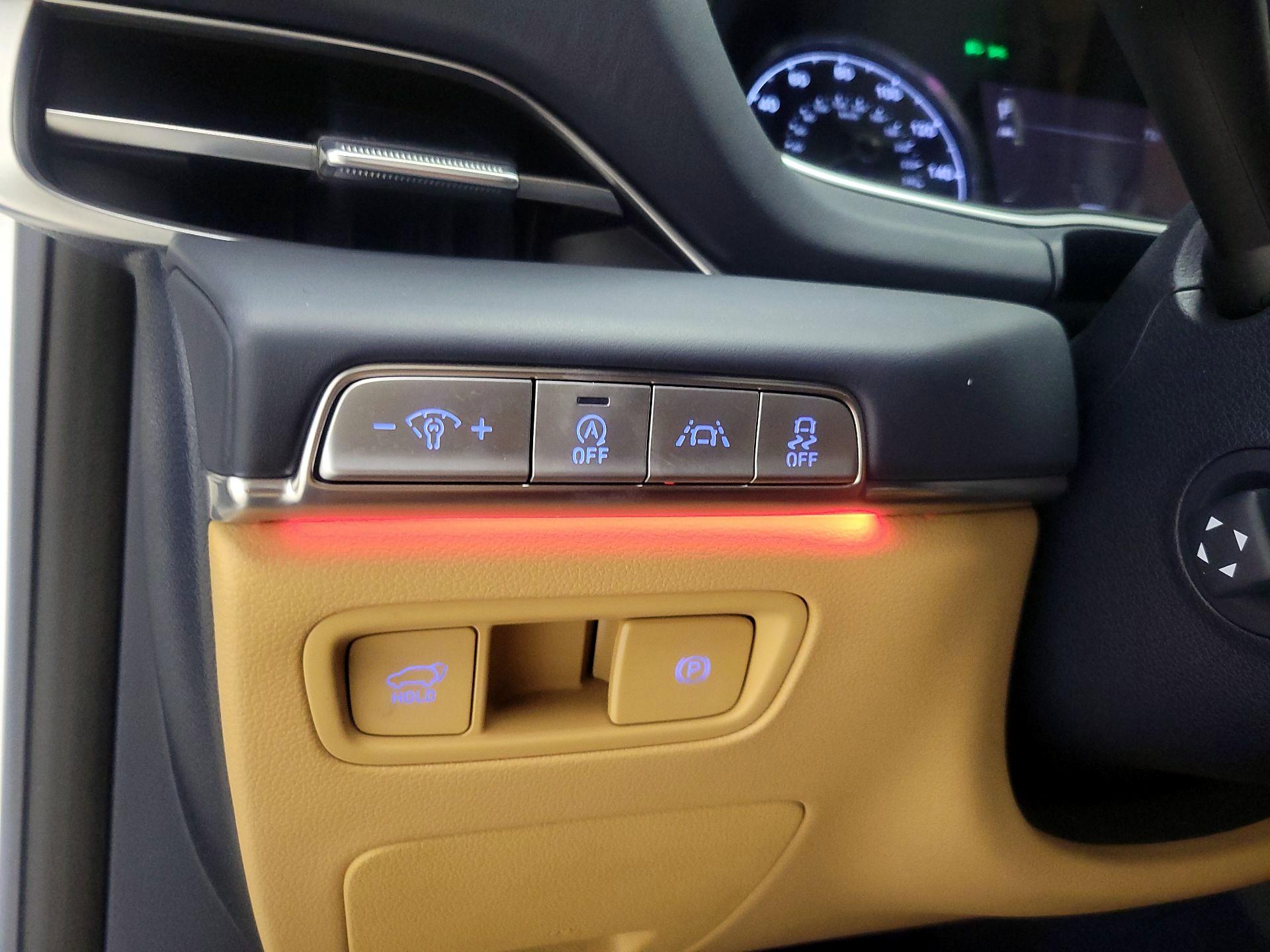 Thumbnail: 2021 Genesis GV80 - 13