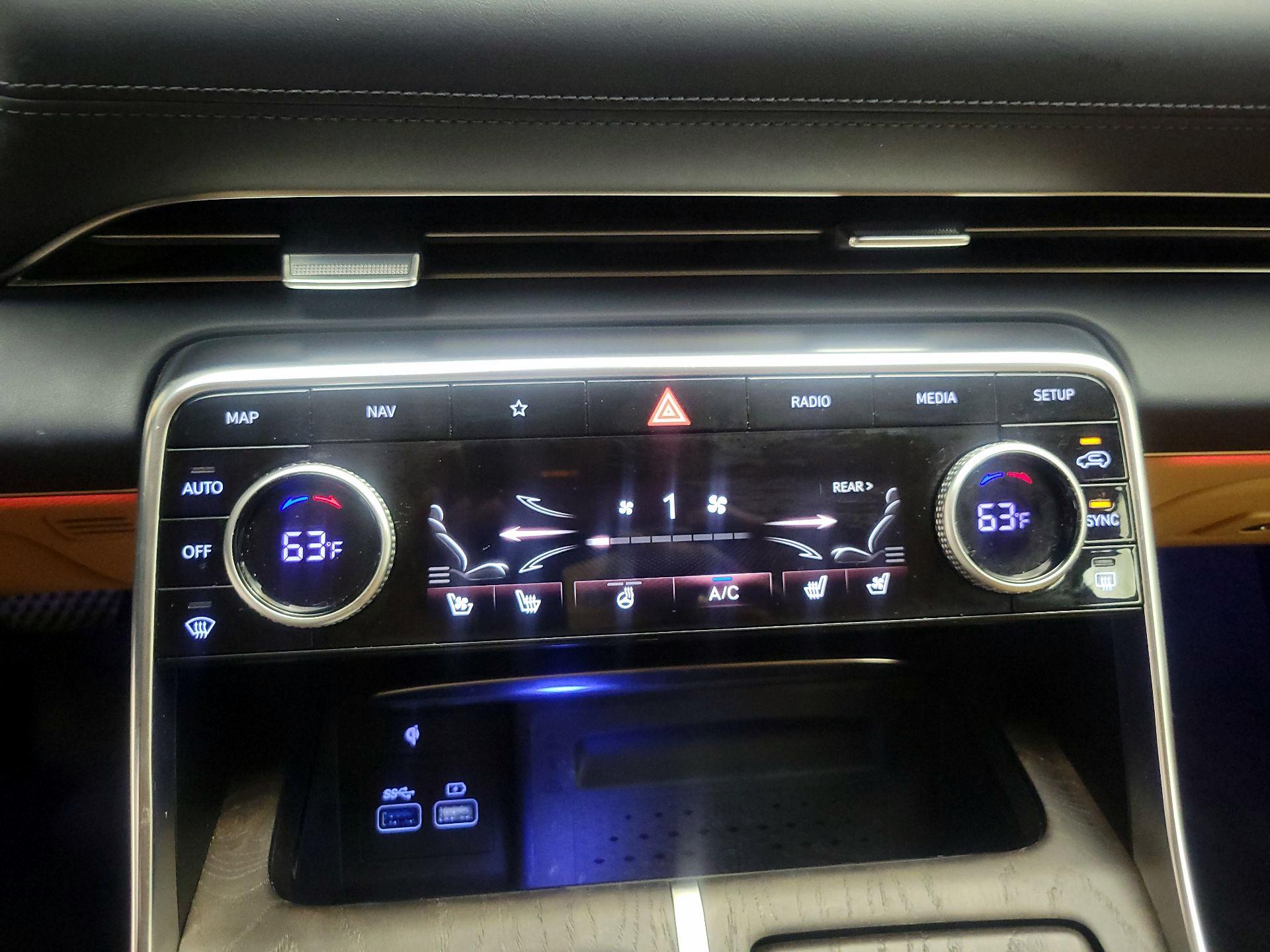 Thumbnail: 2021 Genesis GV80 - 17