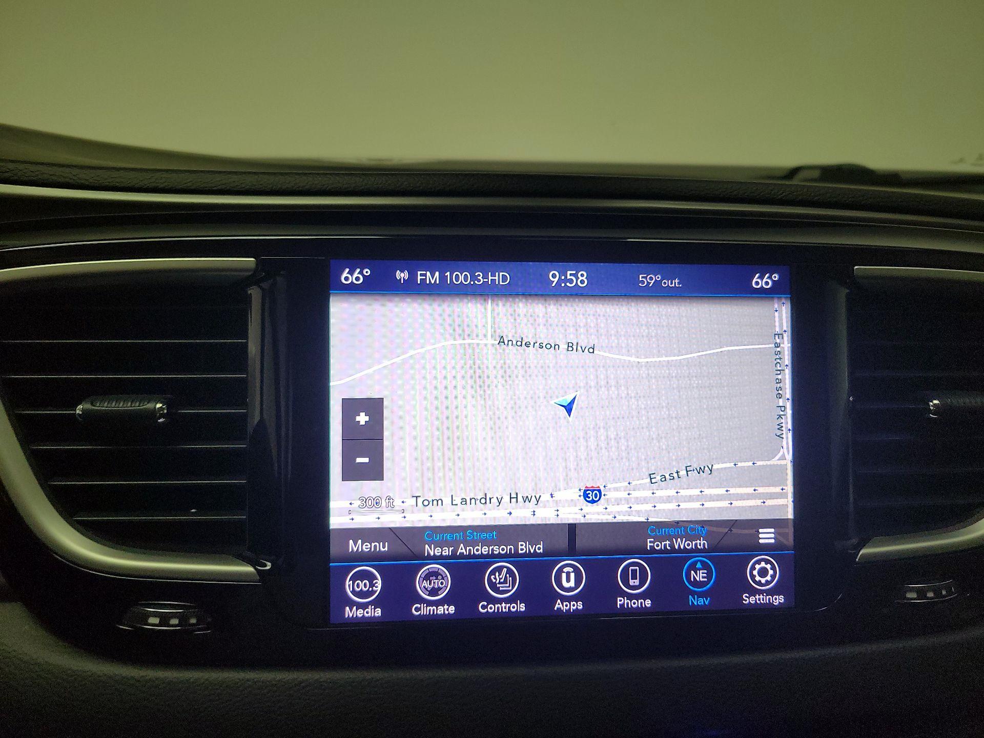 Thumbnail: 2020 Chrysler Pacifica - 14