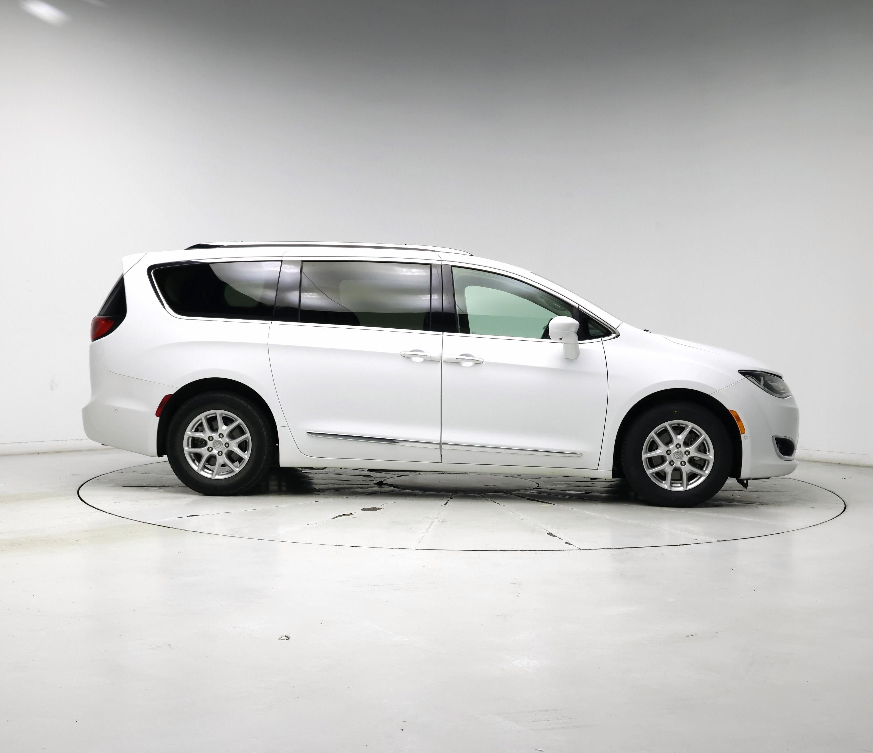 Thumbnail: 2020 Chrysler Pacifica - 7