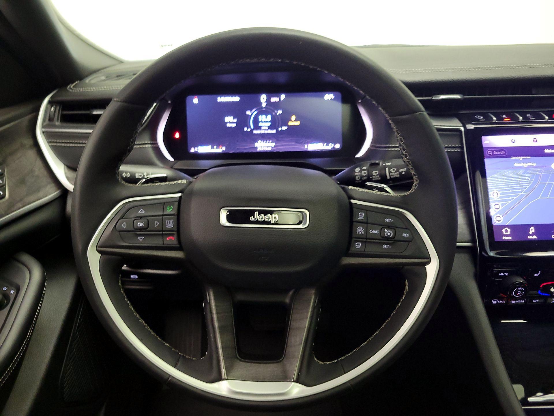 Thumbnail: 2024 Jeep Grand Cherokee L - 10