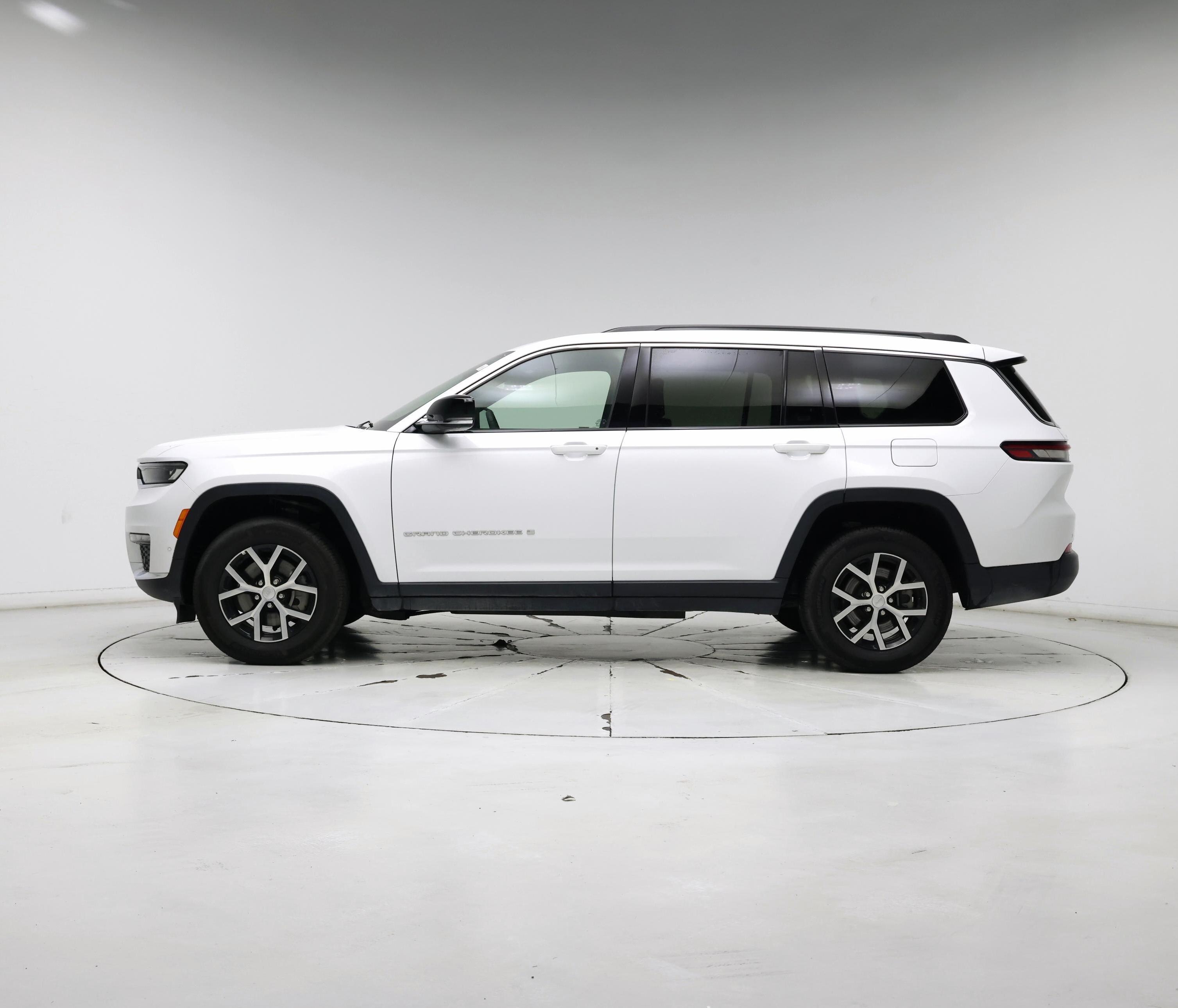 Thumbnail: 2024 Jeep Grand Cherokee L - 3