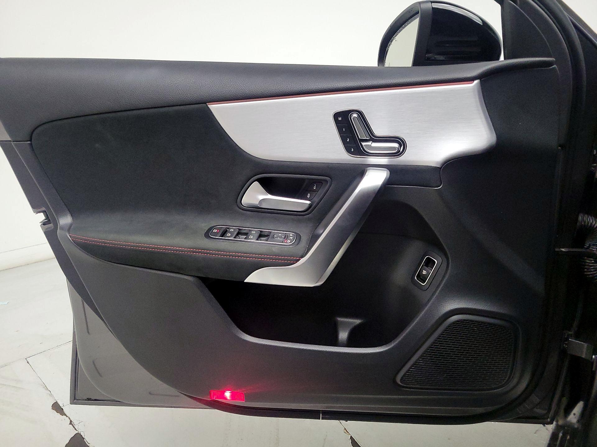 Thumbnail: 2020 Mercedes-Benz A-Class - 12