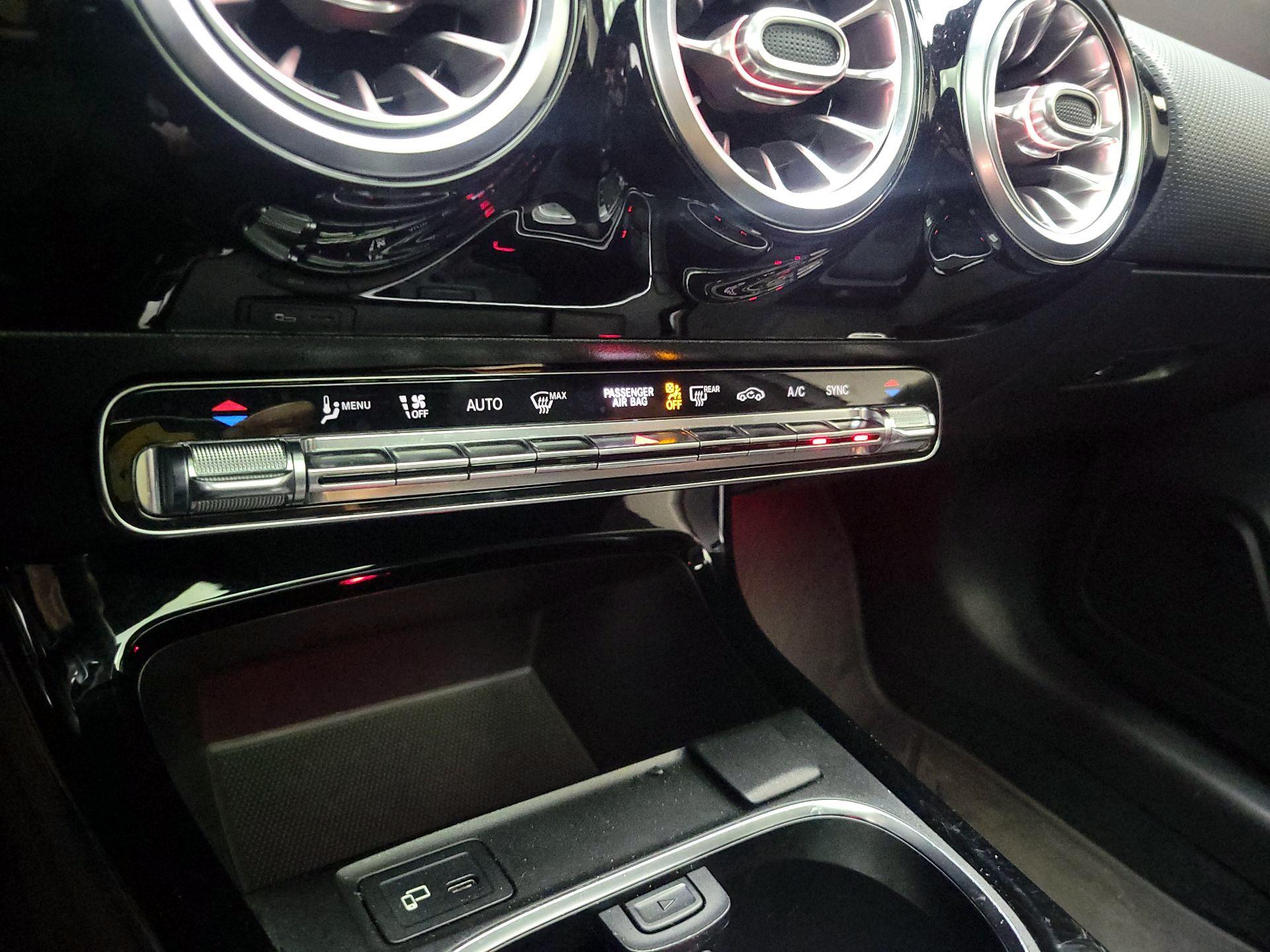 Thumbnail: 2020 Mercedes-Benz A-Class - 15