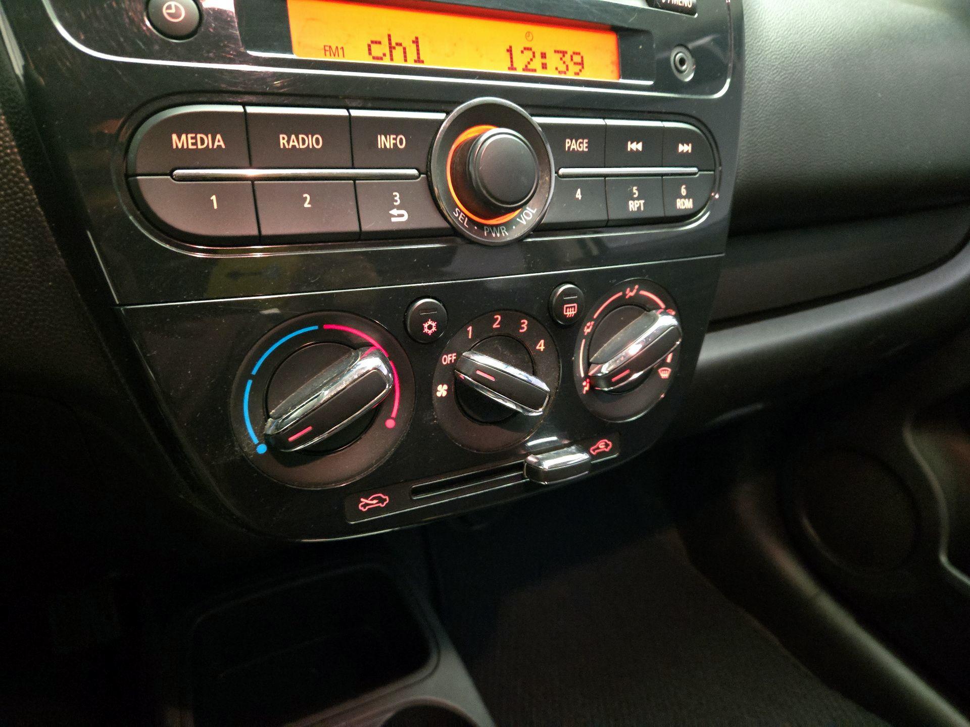 Thumbnail: 2017 Mitsubishi Mirage - 15