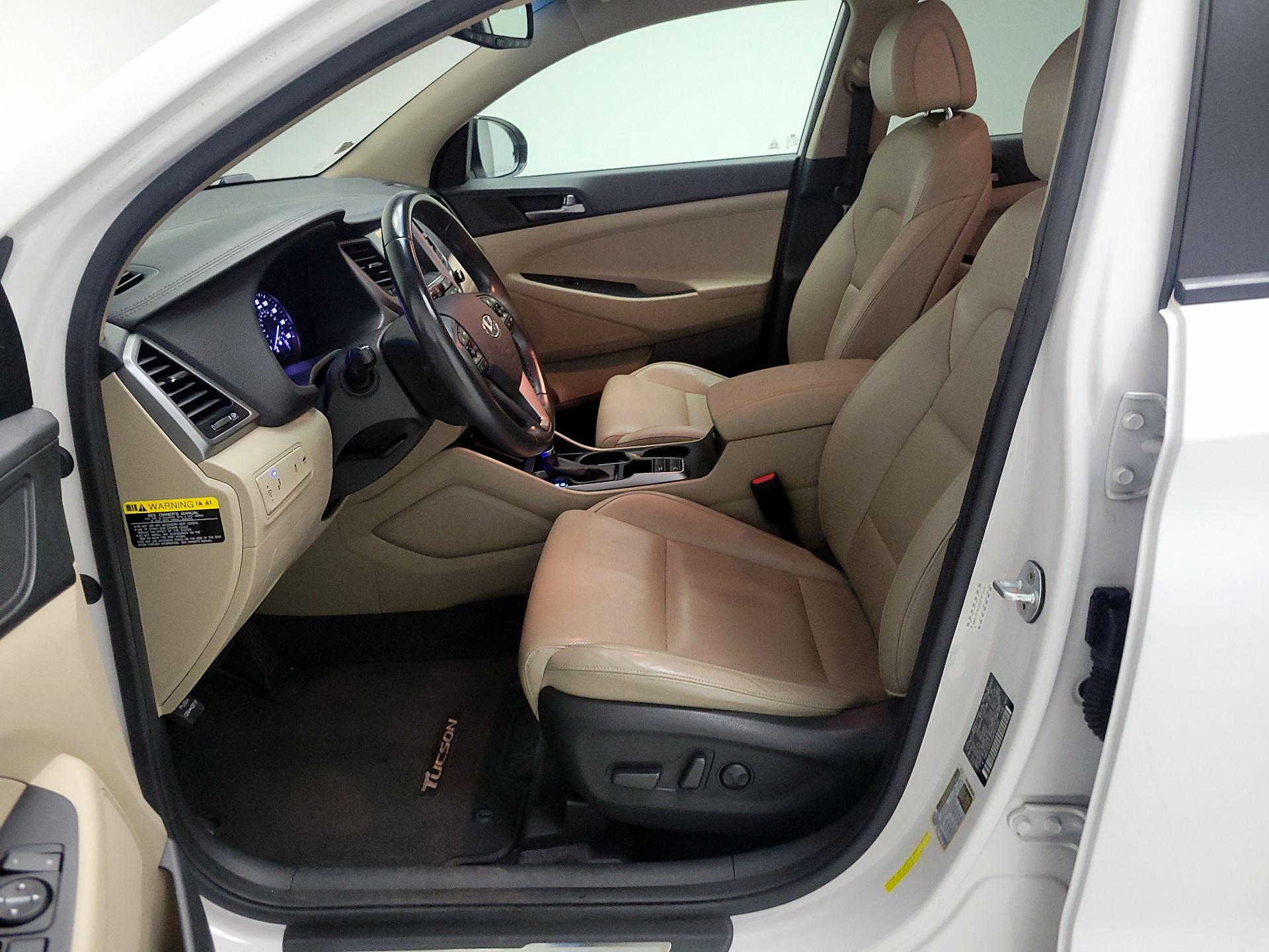 Thumbnail: 2016 Hyundai Tucson - 11