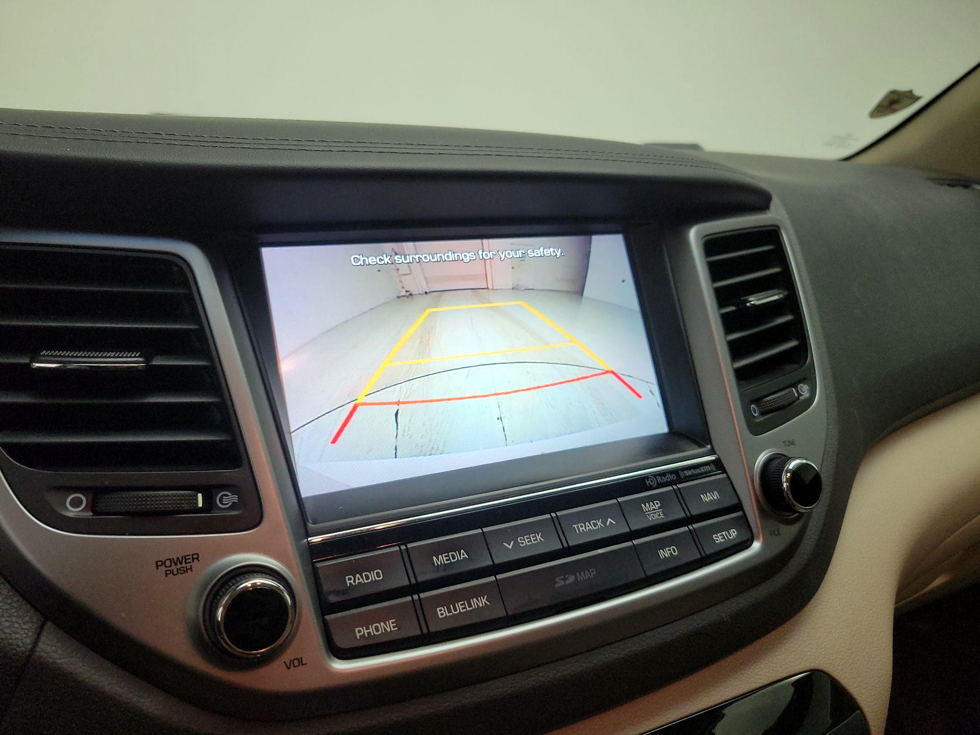 Thumbnail: 2016 Hyundai Tucson - 15