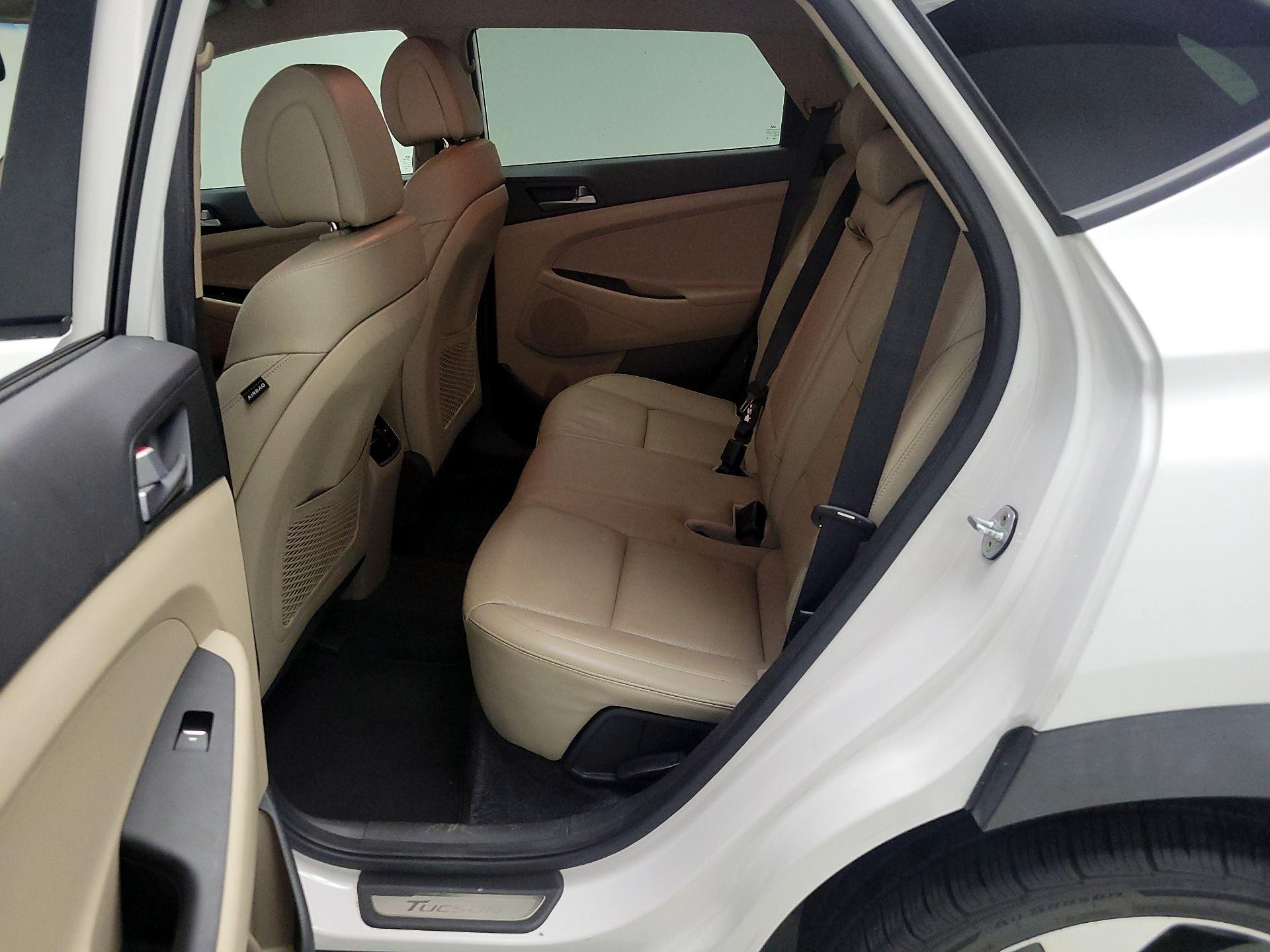 Thumbnail: 2016 Hyundai Tucson - 20