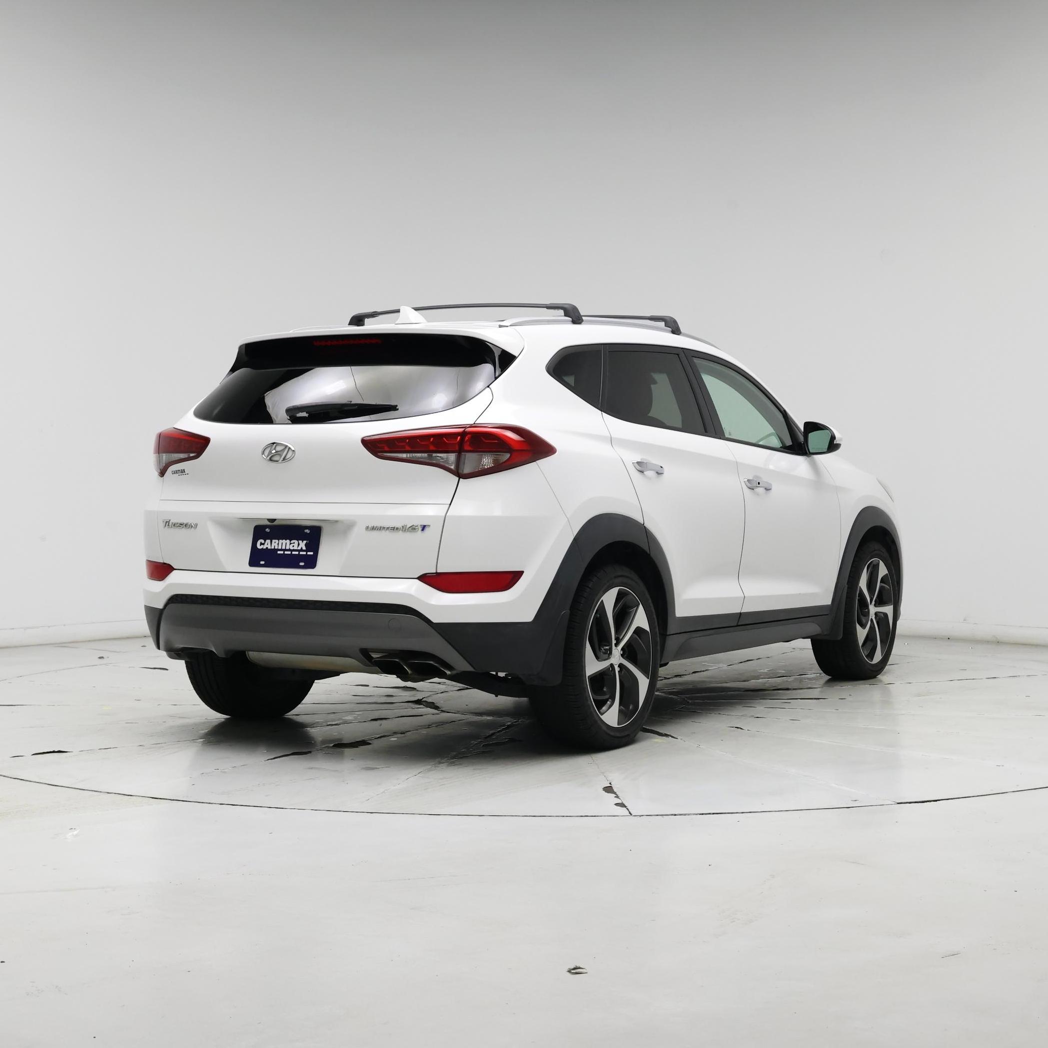 Thumbnail: 2016 Hyundai Tucson - 8