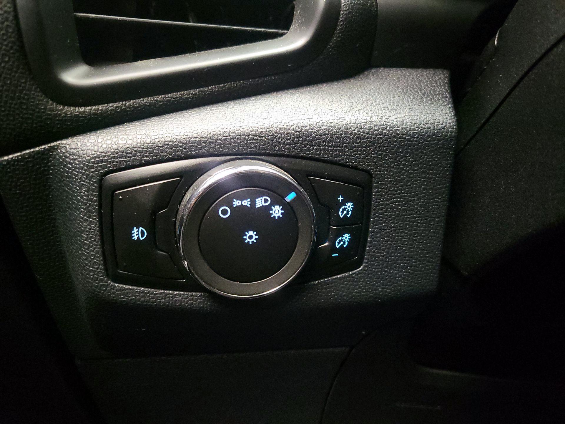 Thumbnail: 2018 Ford EcoSport - 13