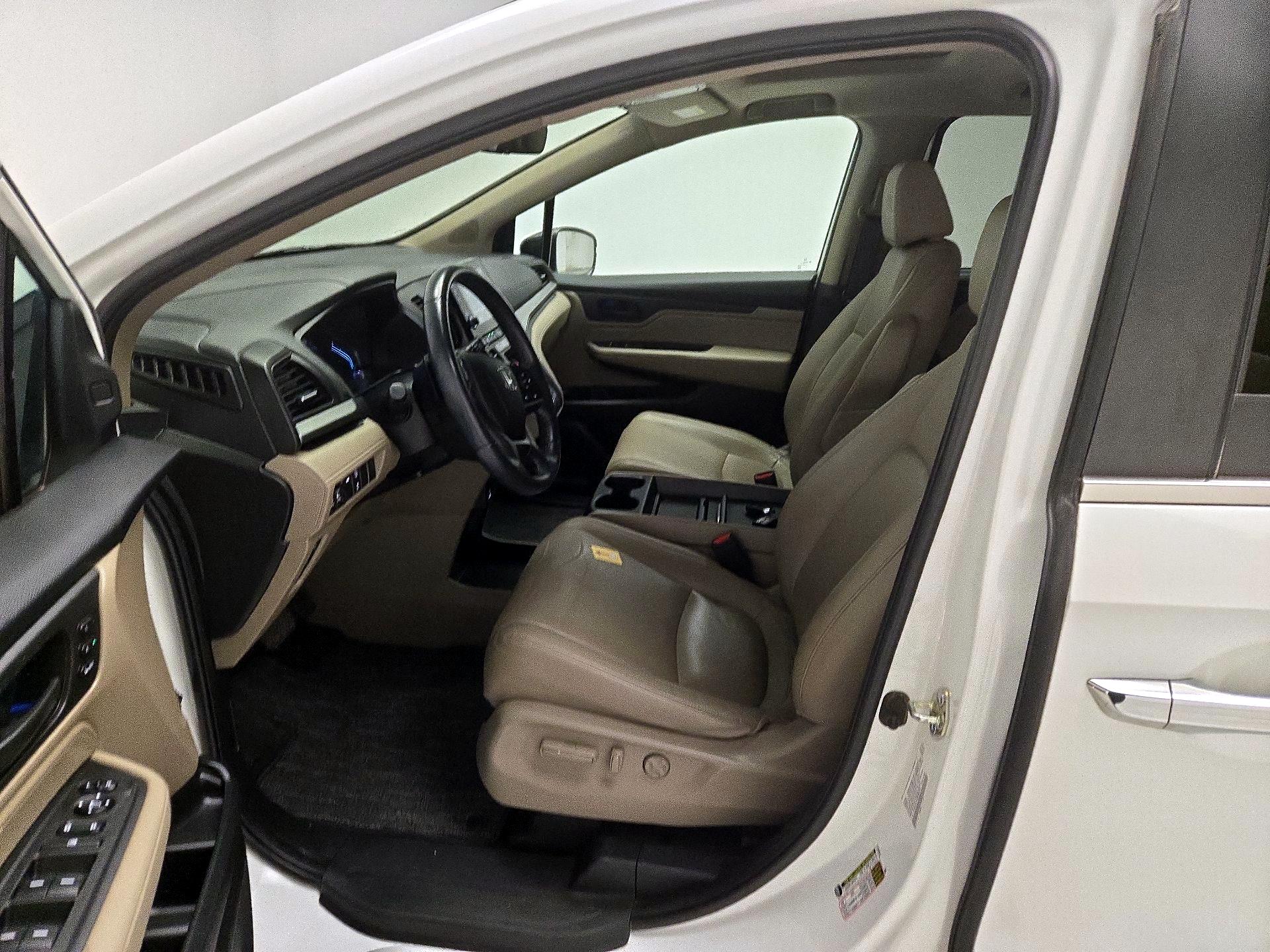 Thumbnail: 2021 Honda Odyssey - 11