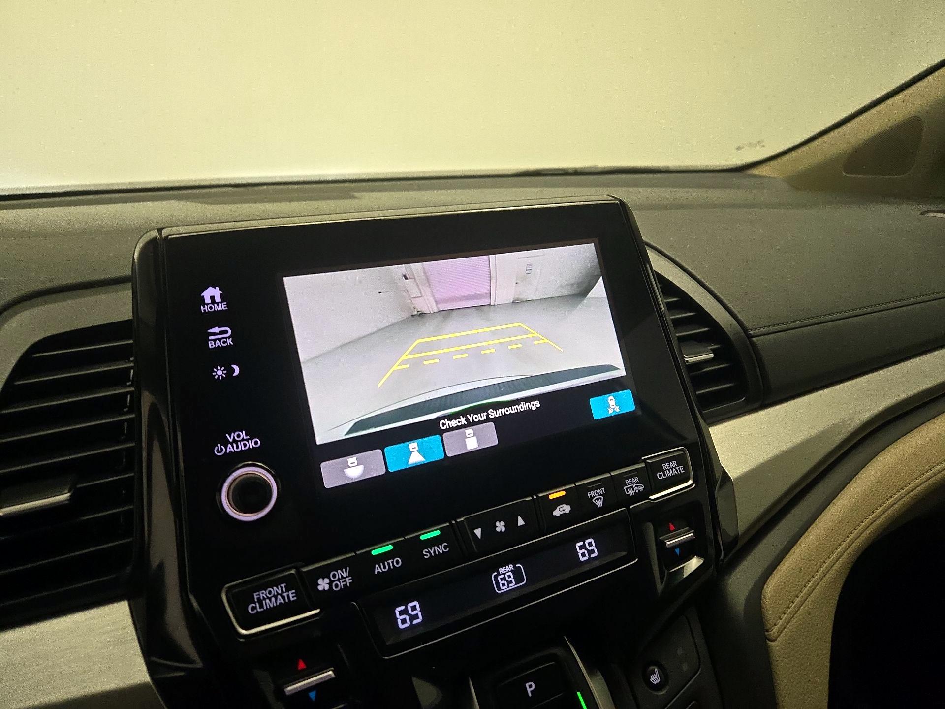 Thumbnail: 2021 Honda Odyssey - 14