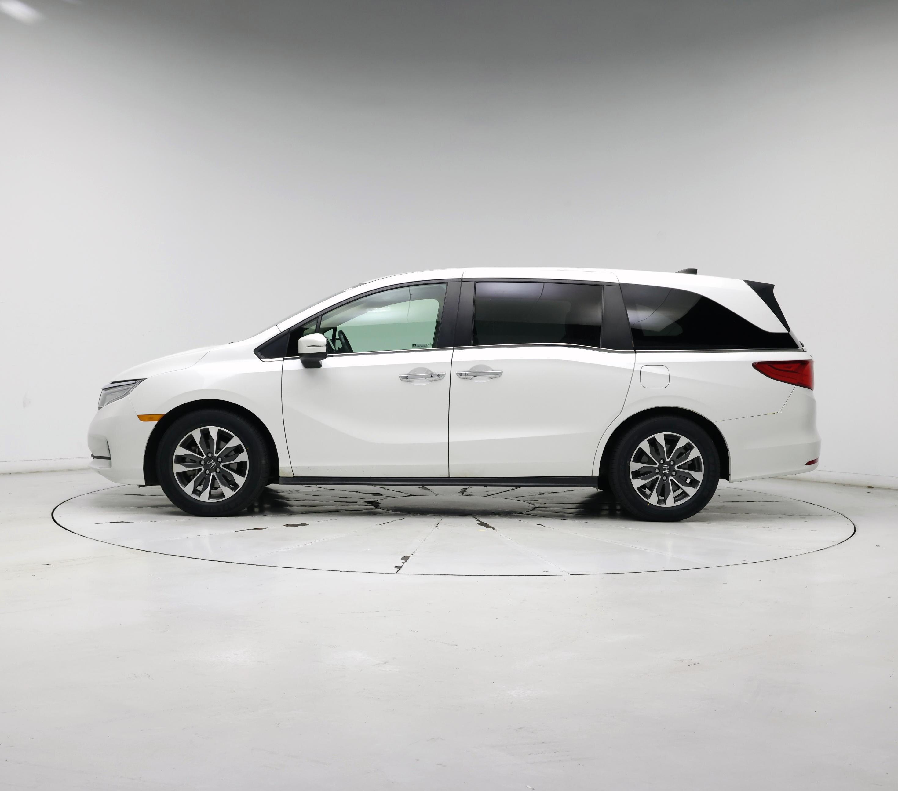 Thumbnail: 2021 Honda Odyssey - 3