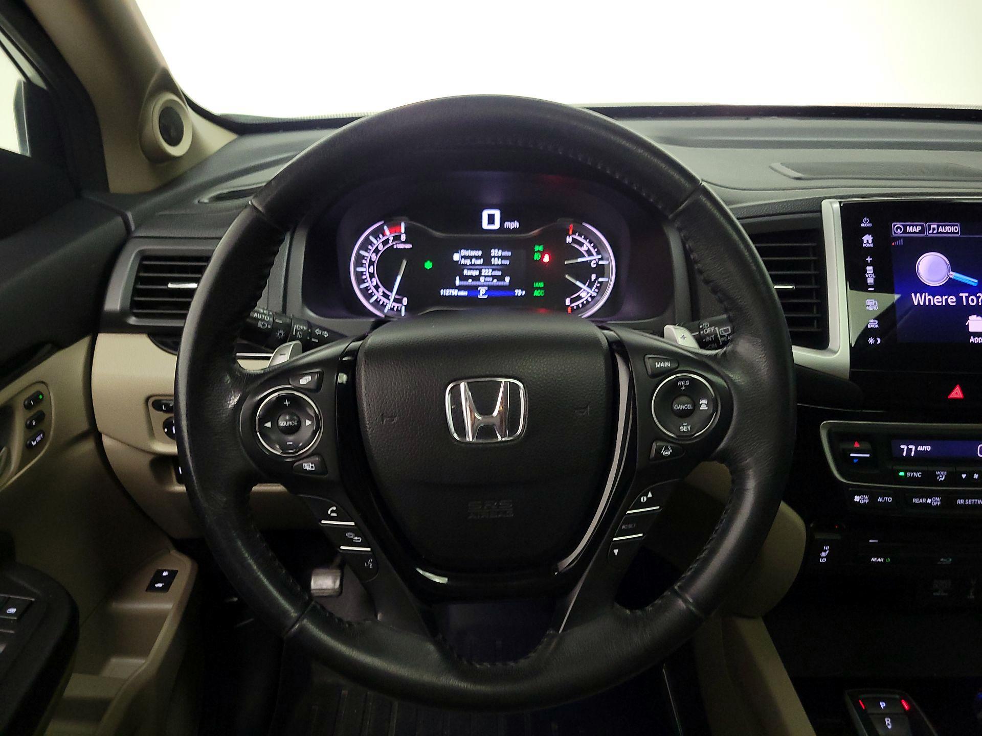 Thumbnail: 2017 Honda Pilot - 10