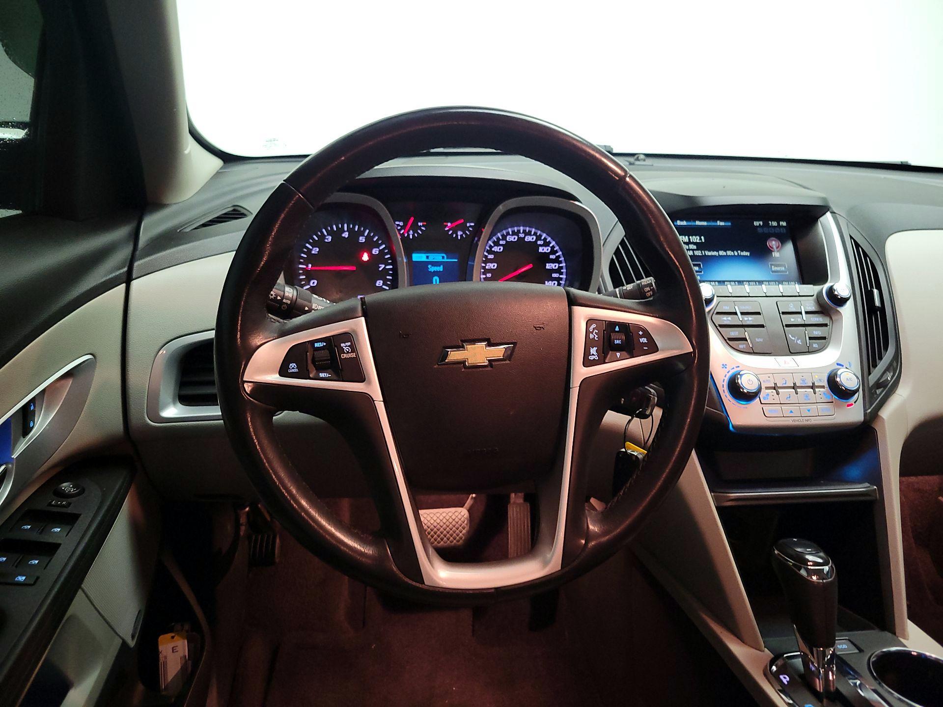 Thumbnail: 2016 Chevrolet Equinox - 10