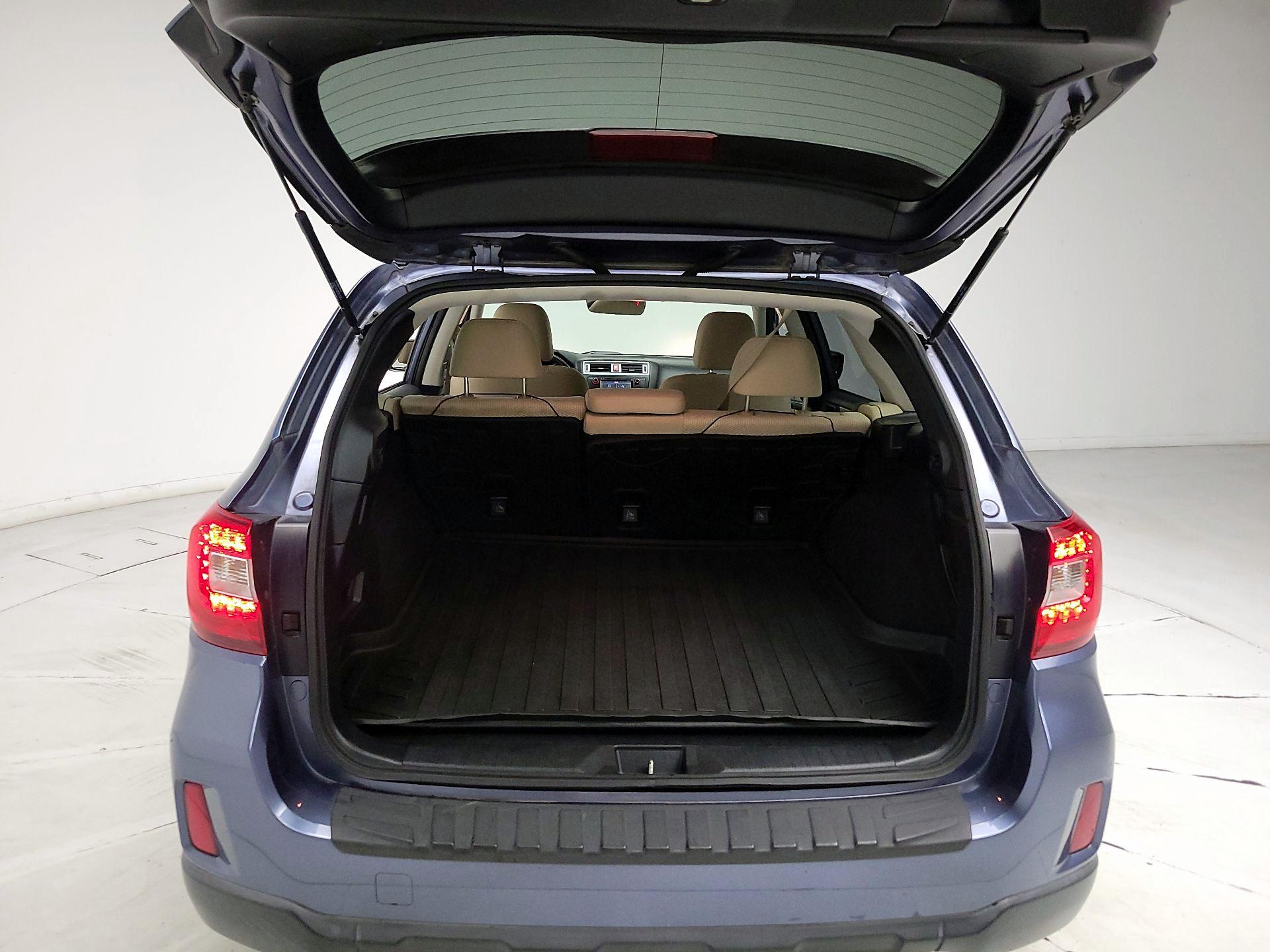 Thumbnail: 2017 Subaru Outback - 20