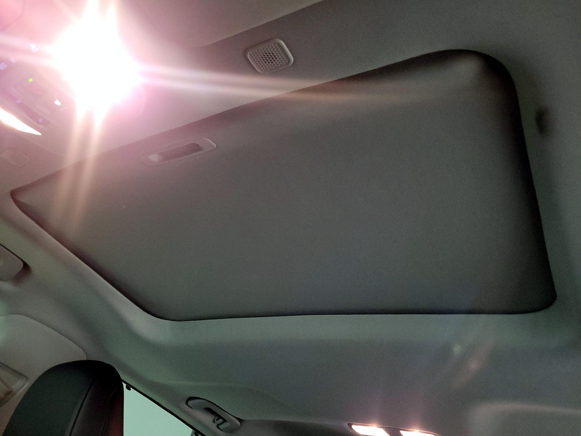 Thumbnail: 2023 Toyota Highlander - 18