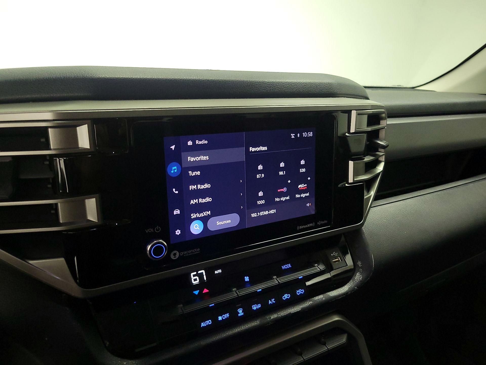 Thumbnail: 2022 Toyota Tundra - 15