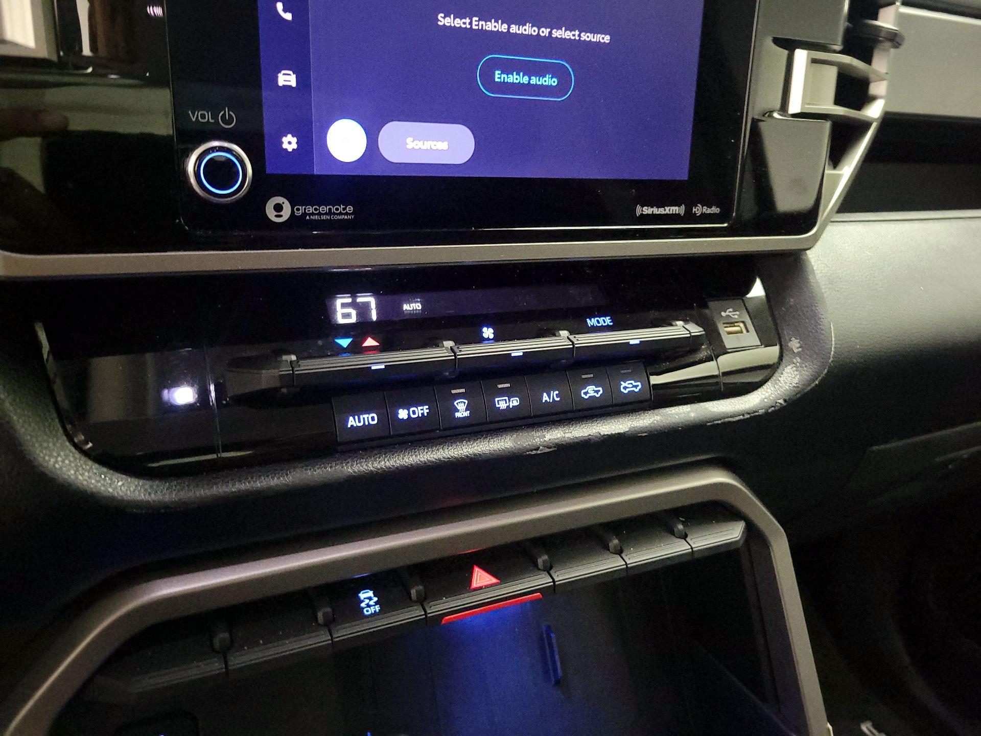 Thumbnail: 2022 Toyota Tundra - 16