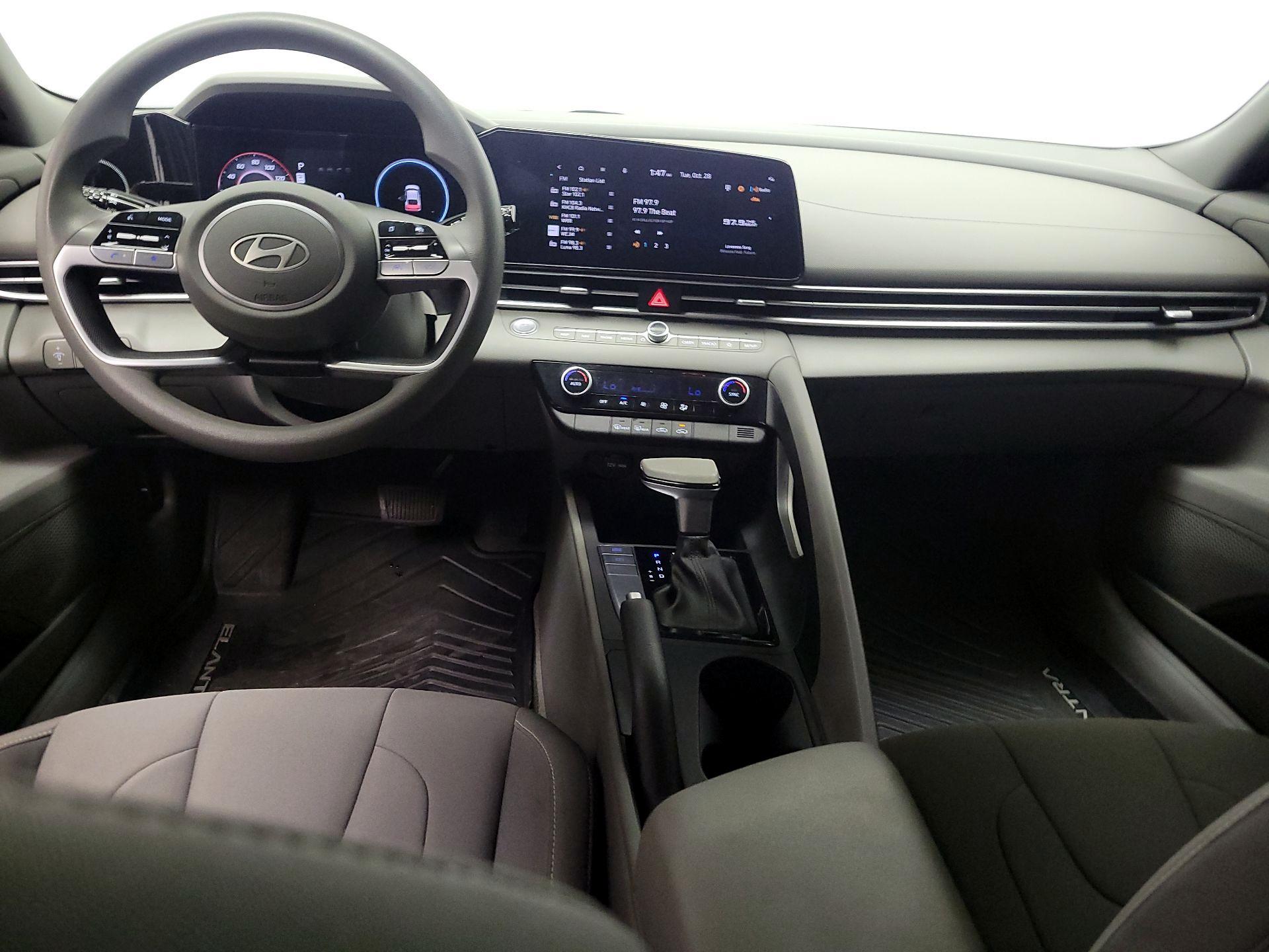 Thumbnail: 2024 Hyundai Elantra - 9