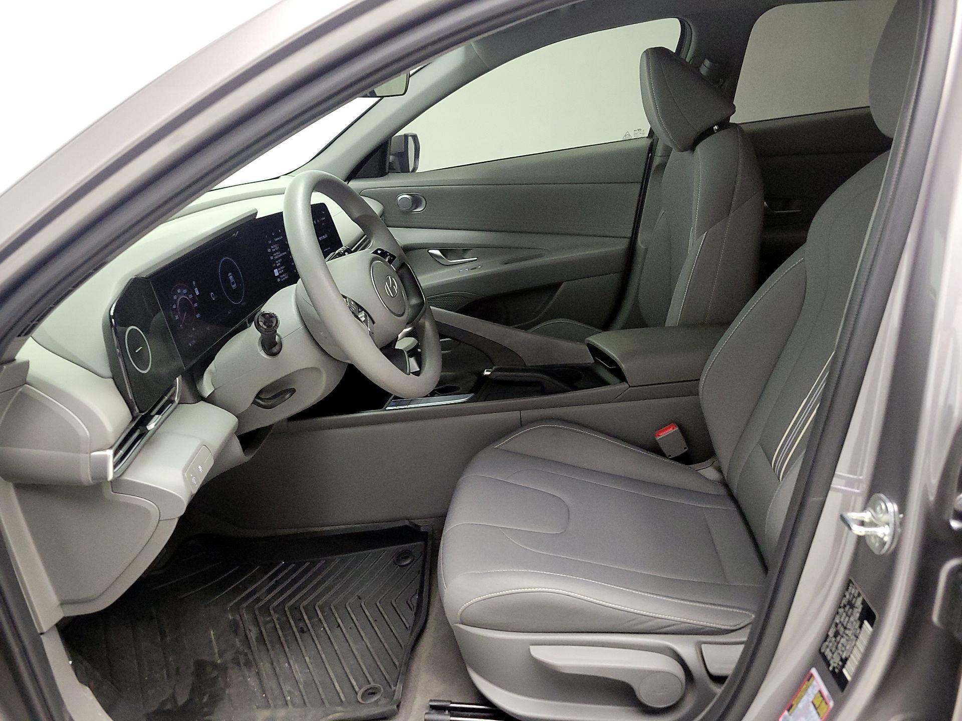 Thumbnail: 2024 Hyundai Elantra - 11