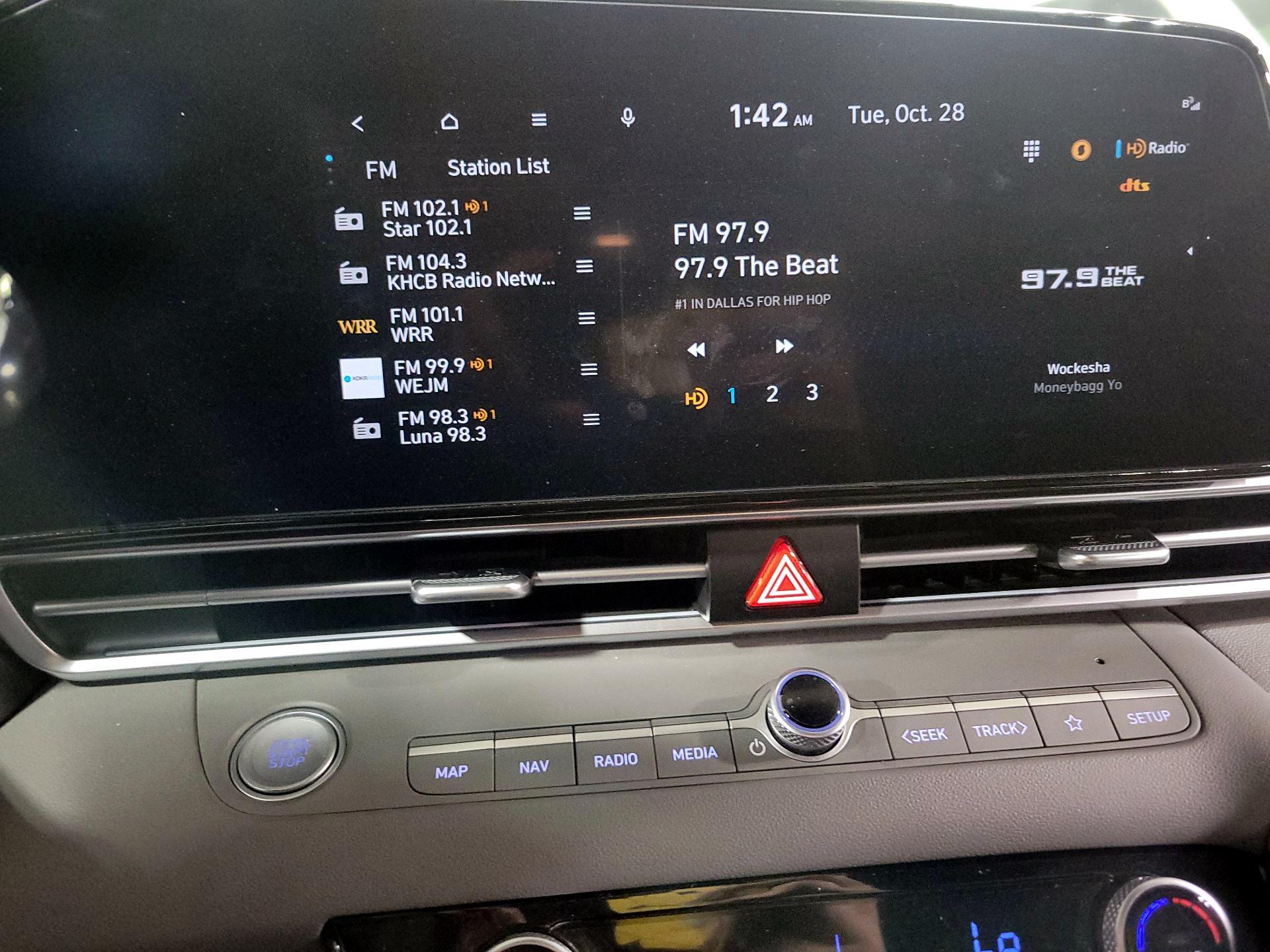 Thumbnail: 2024 Hyundai Elantra - 14