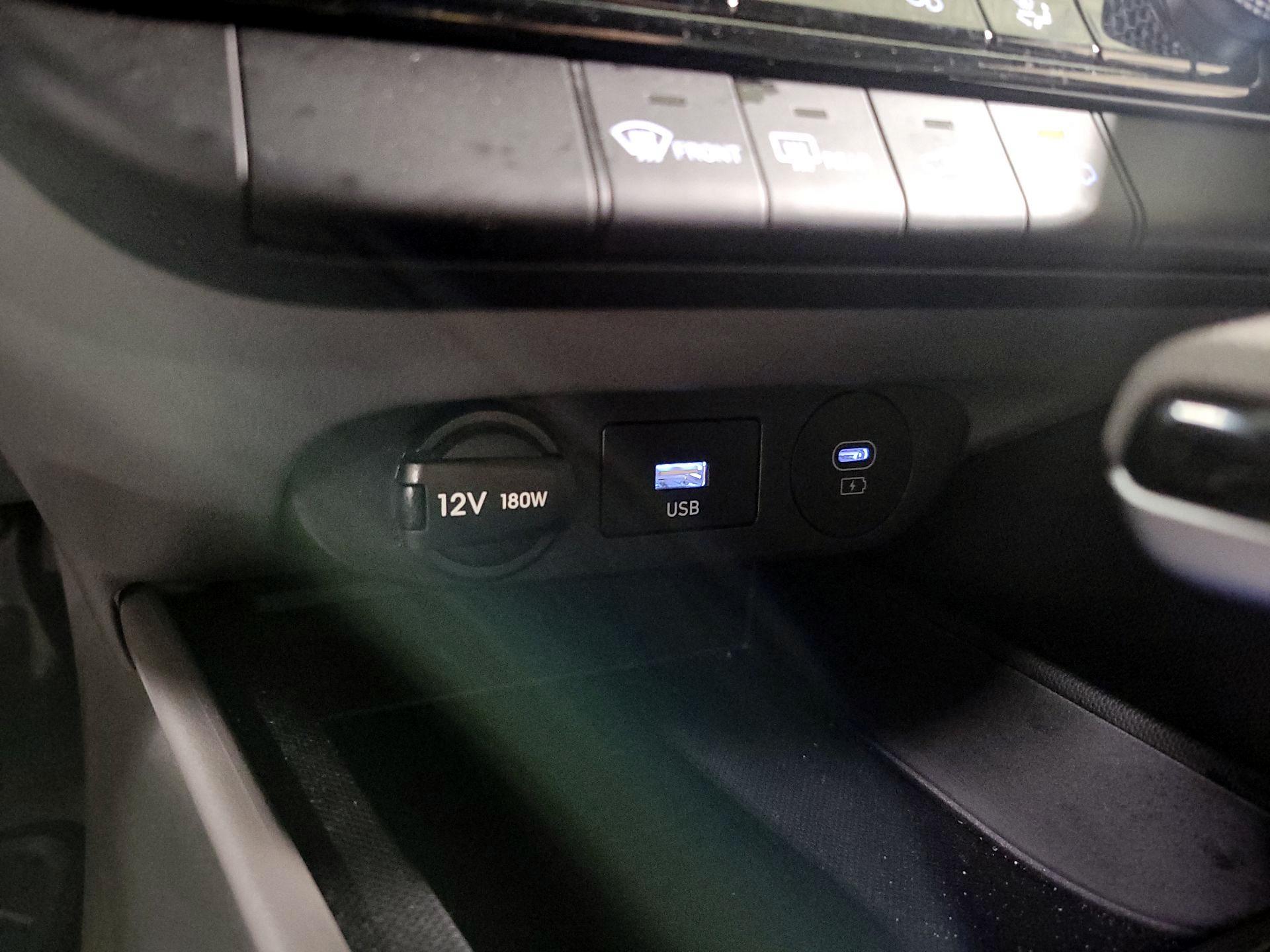 Thumbnail: 2024 Hyundai Elantra - 17