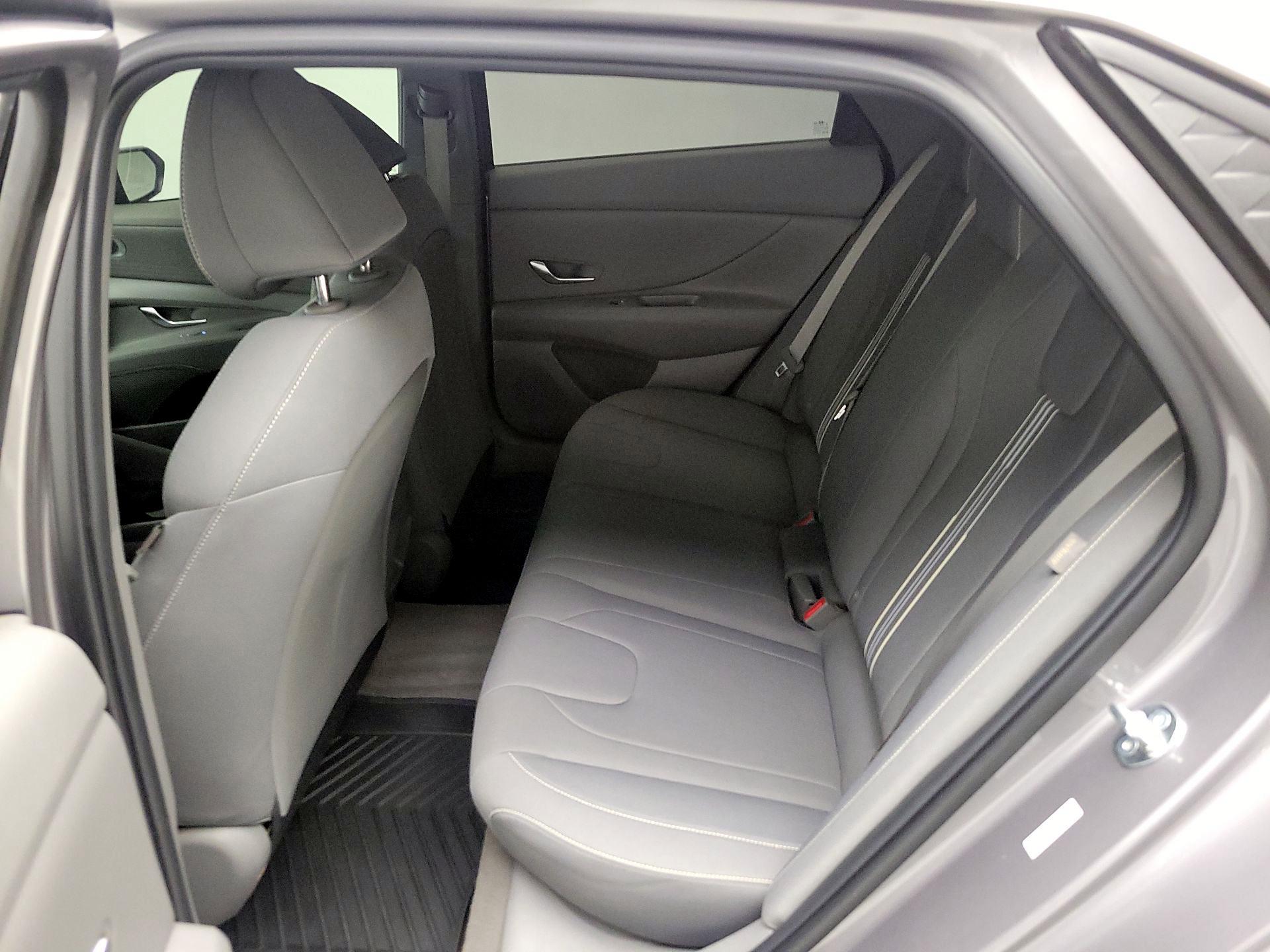 Thumbnail: 2024 Hyundai Elantra - 18